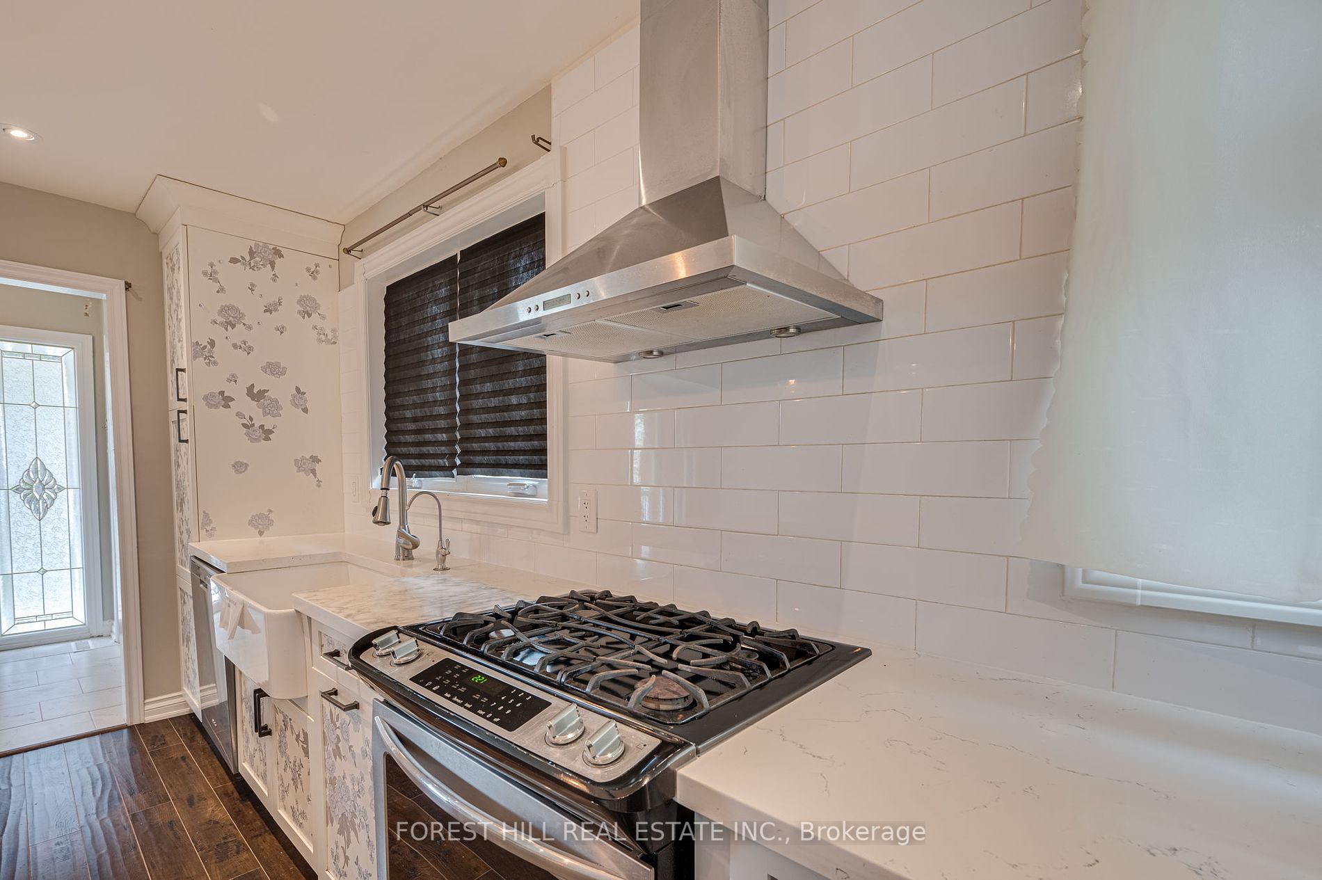 77 Lee Avenue