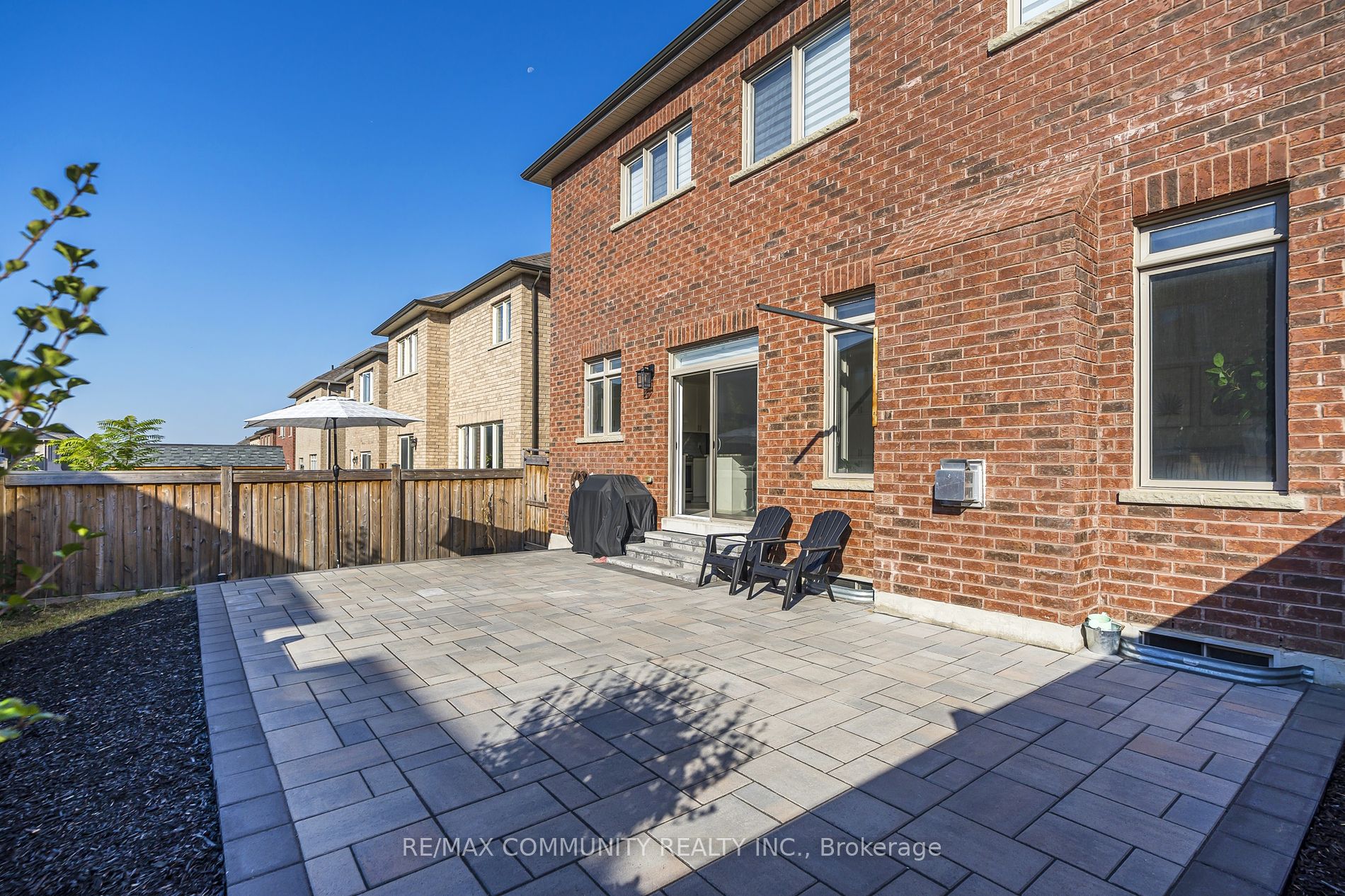 25 Robert Baldwin Boulevard