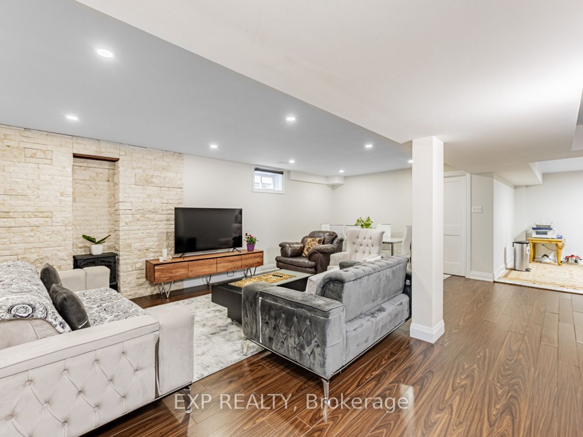 123 Carmen Crescent