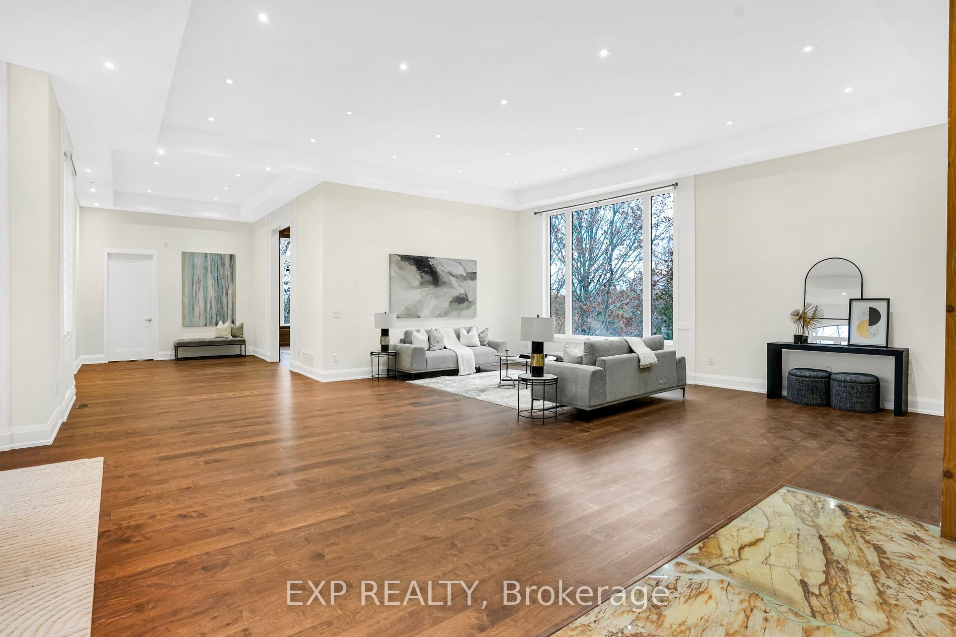 15 Glenview Heights Lane