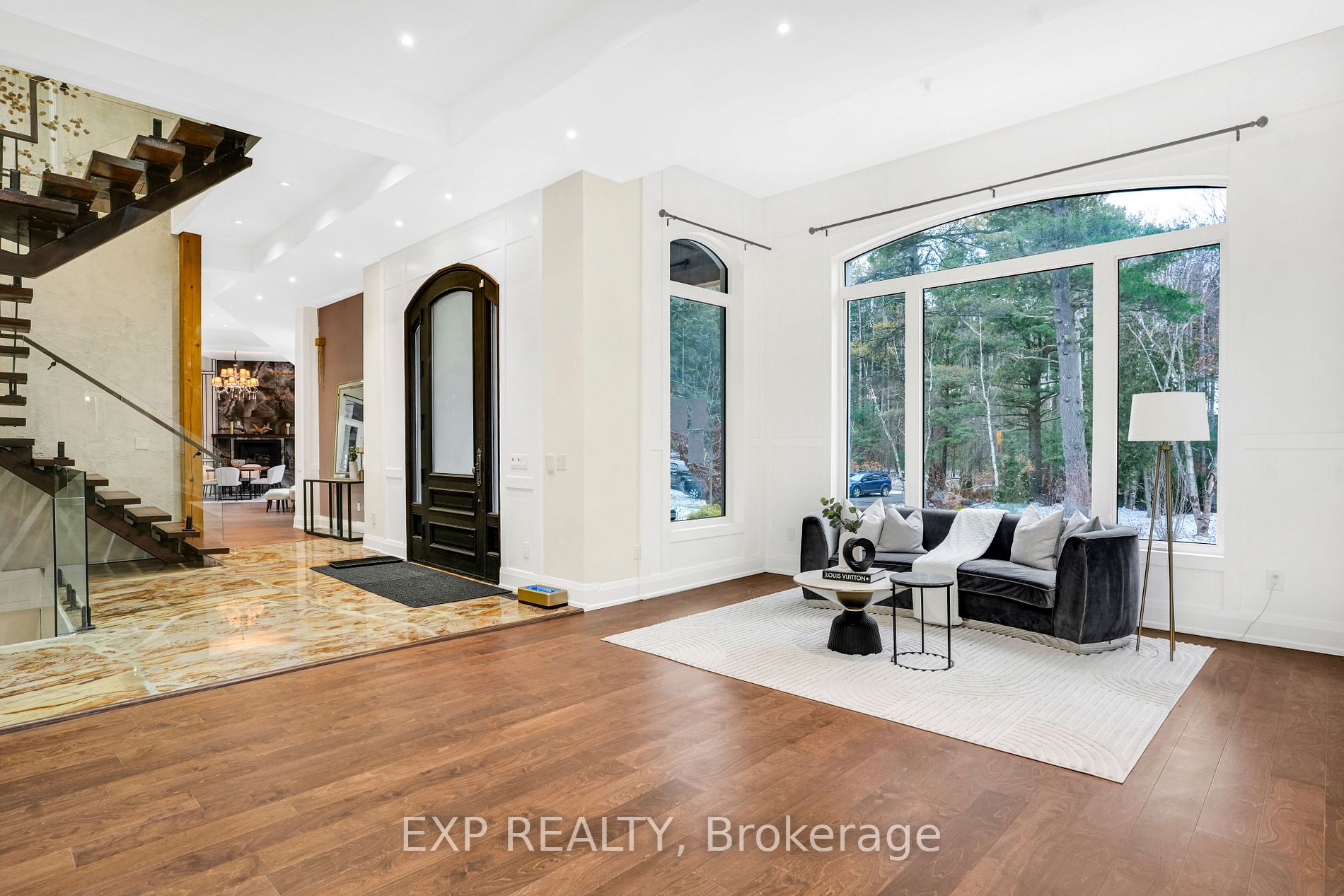 15 Glenview Heights Lane