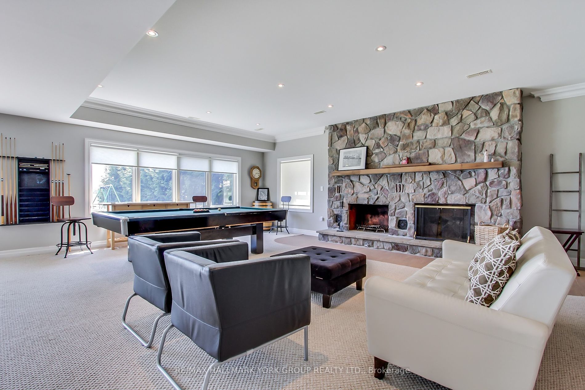 777 Lakelands Ave