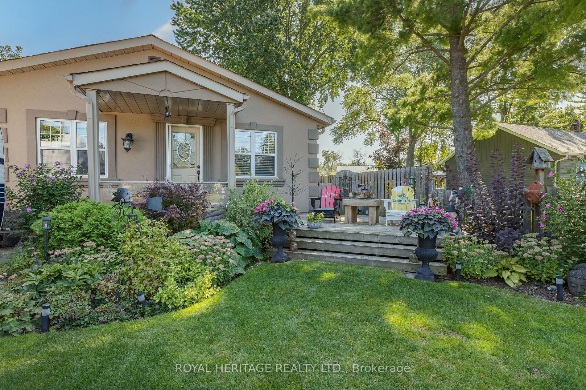 1275 Killarney Beach Rd