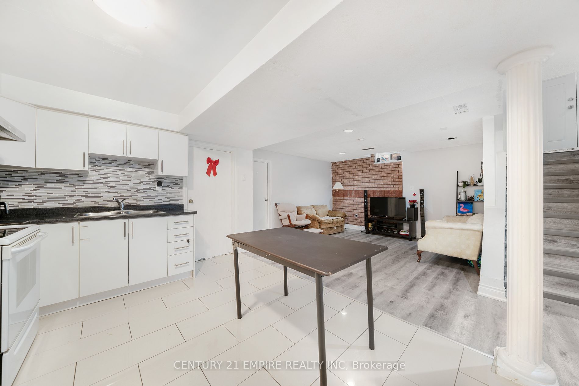34 Lamp Crescent