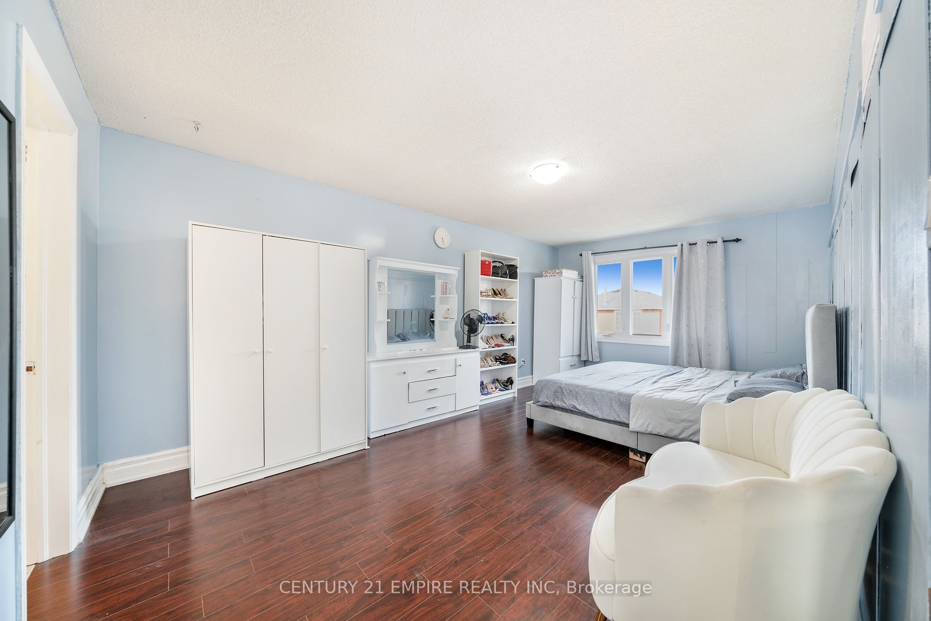 34 Lamp Crescent