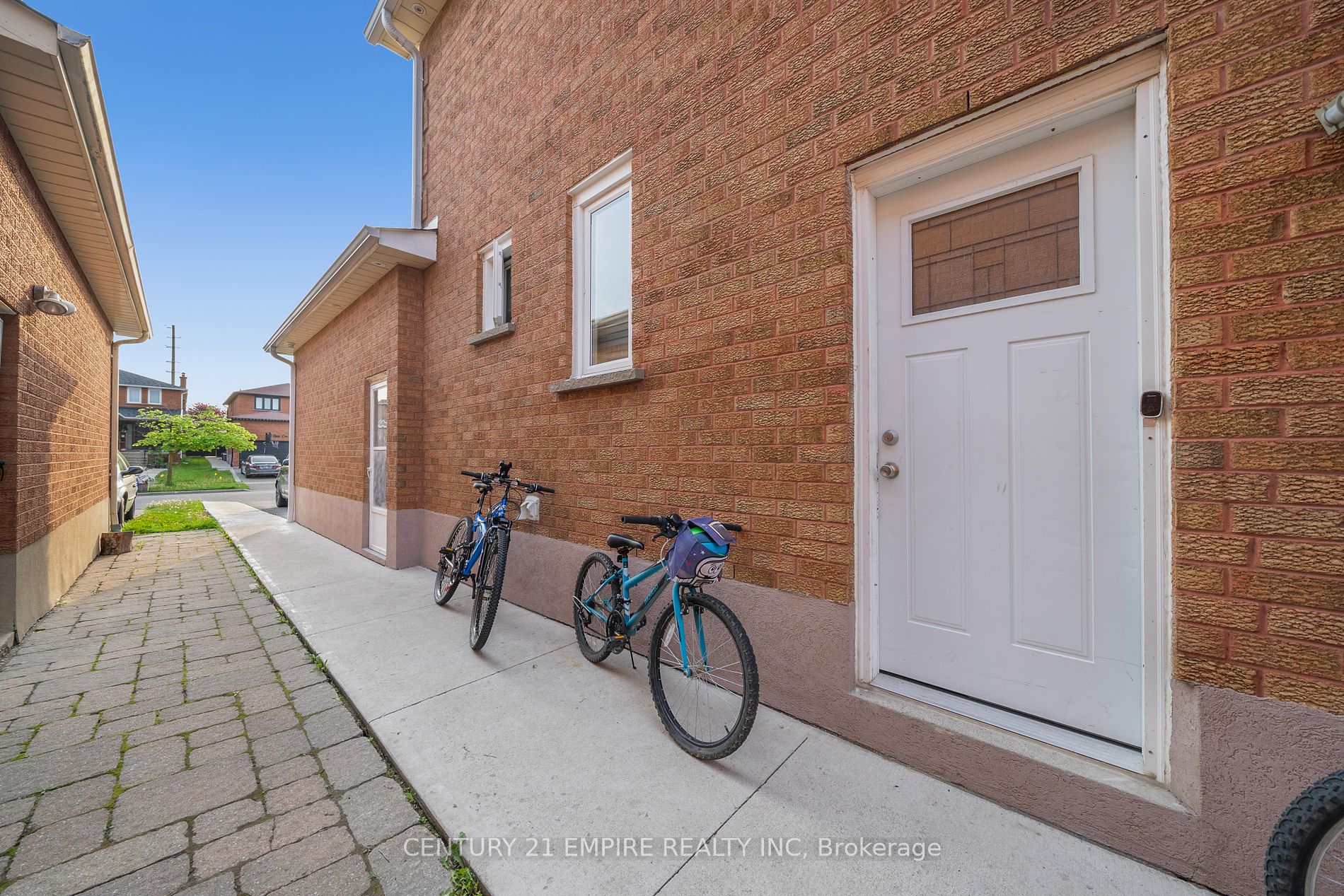 34 Lamp Crescent