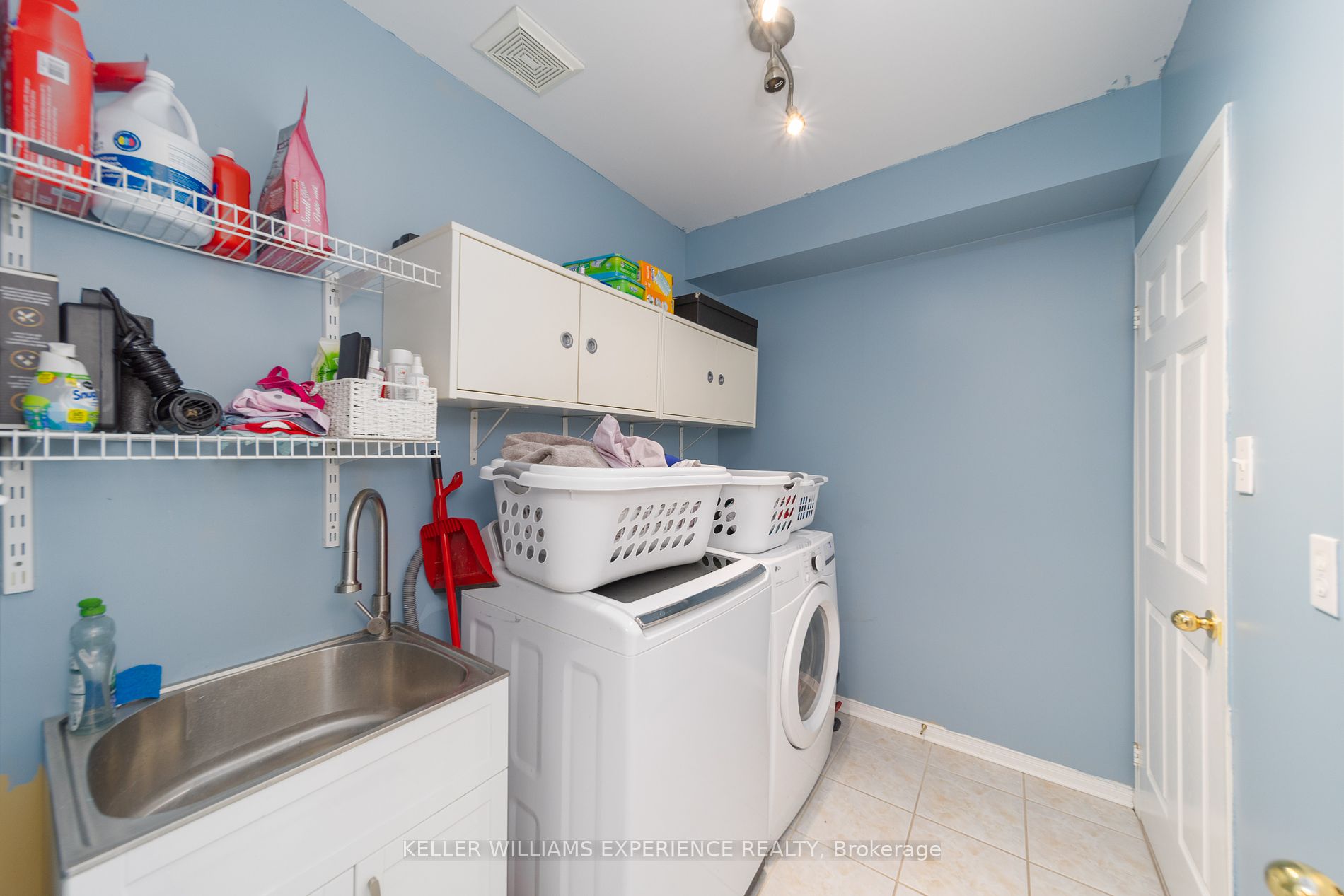21 Truax Cres
