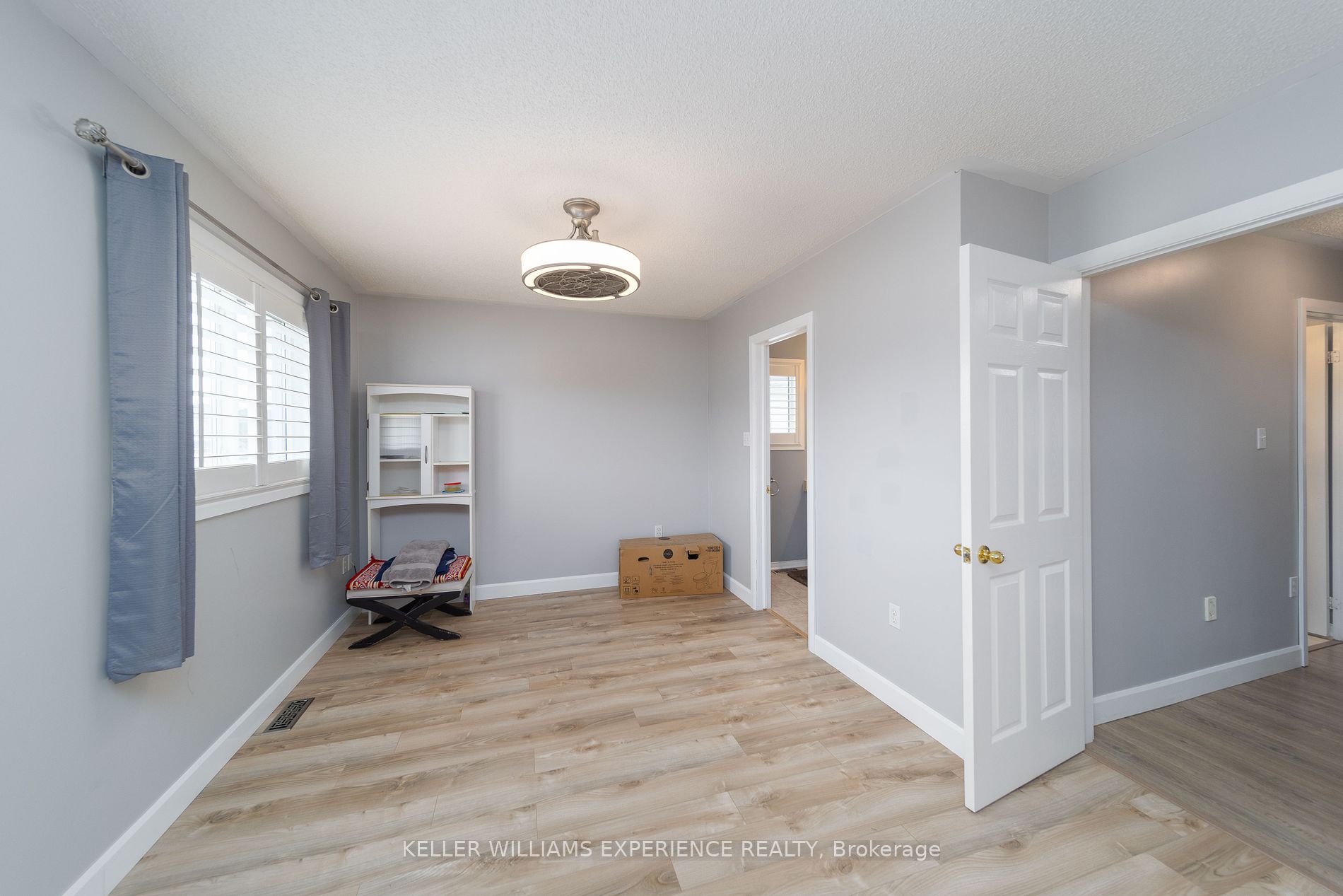 21 Truax Cres