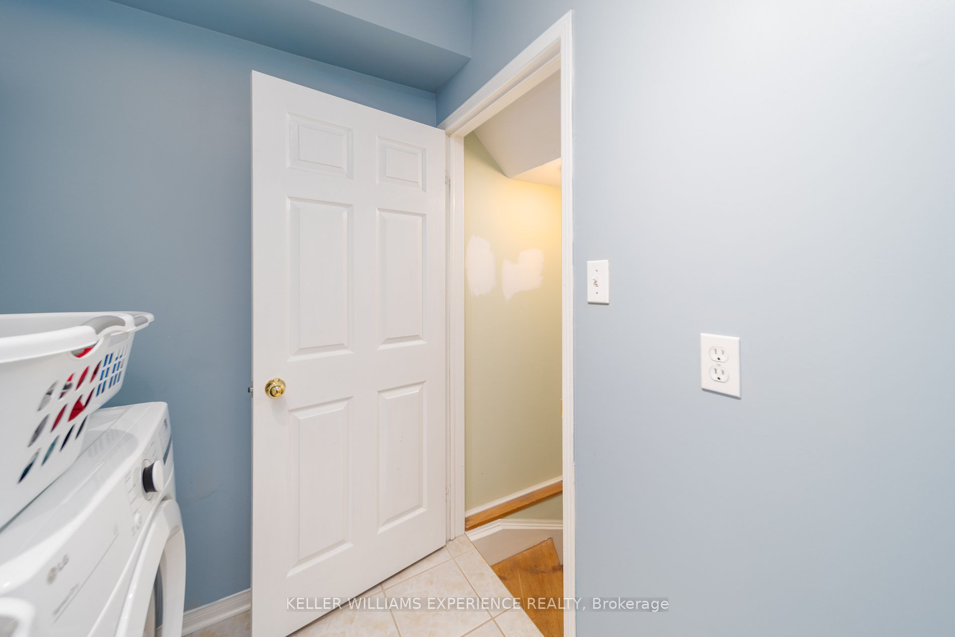 21 Truax Cres
