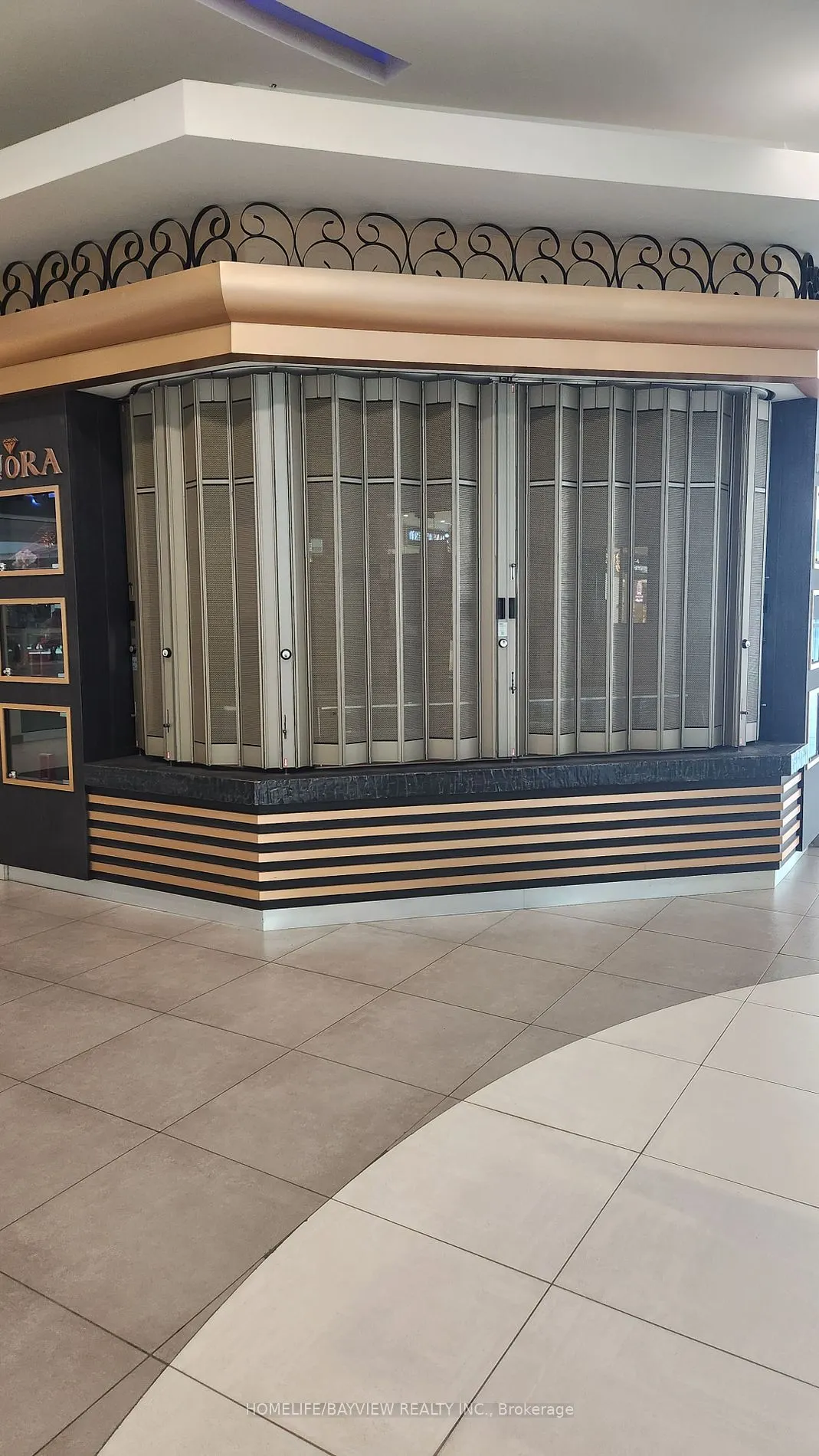 7181 Yonge Street, #196