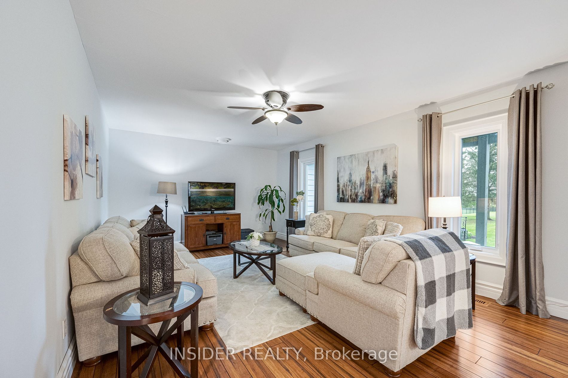 17 Smith Dr