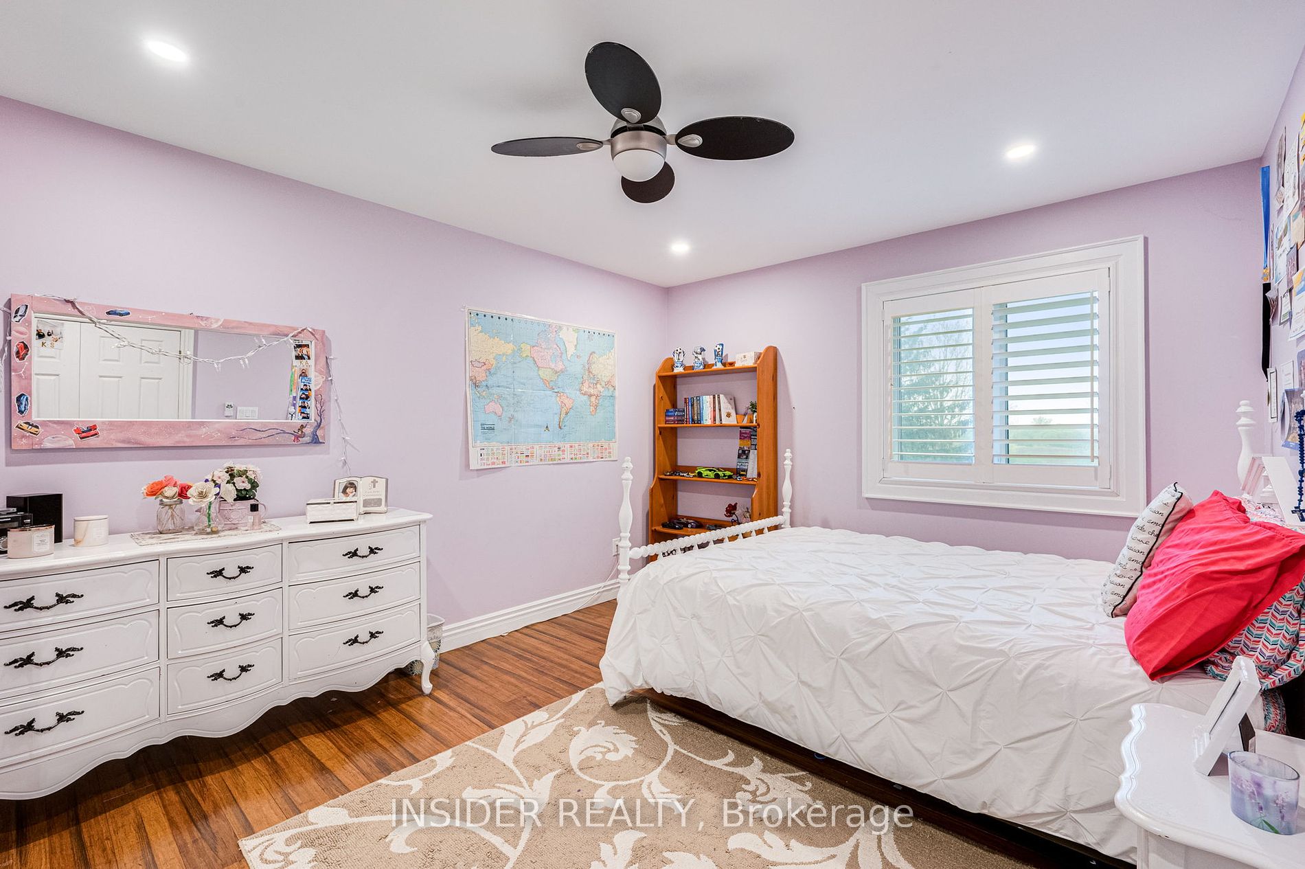 17 Smith Dr