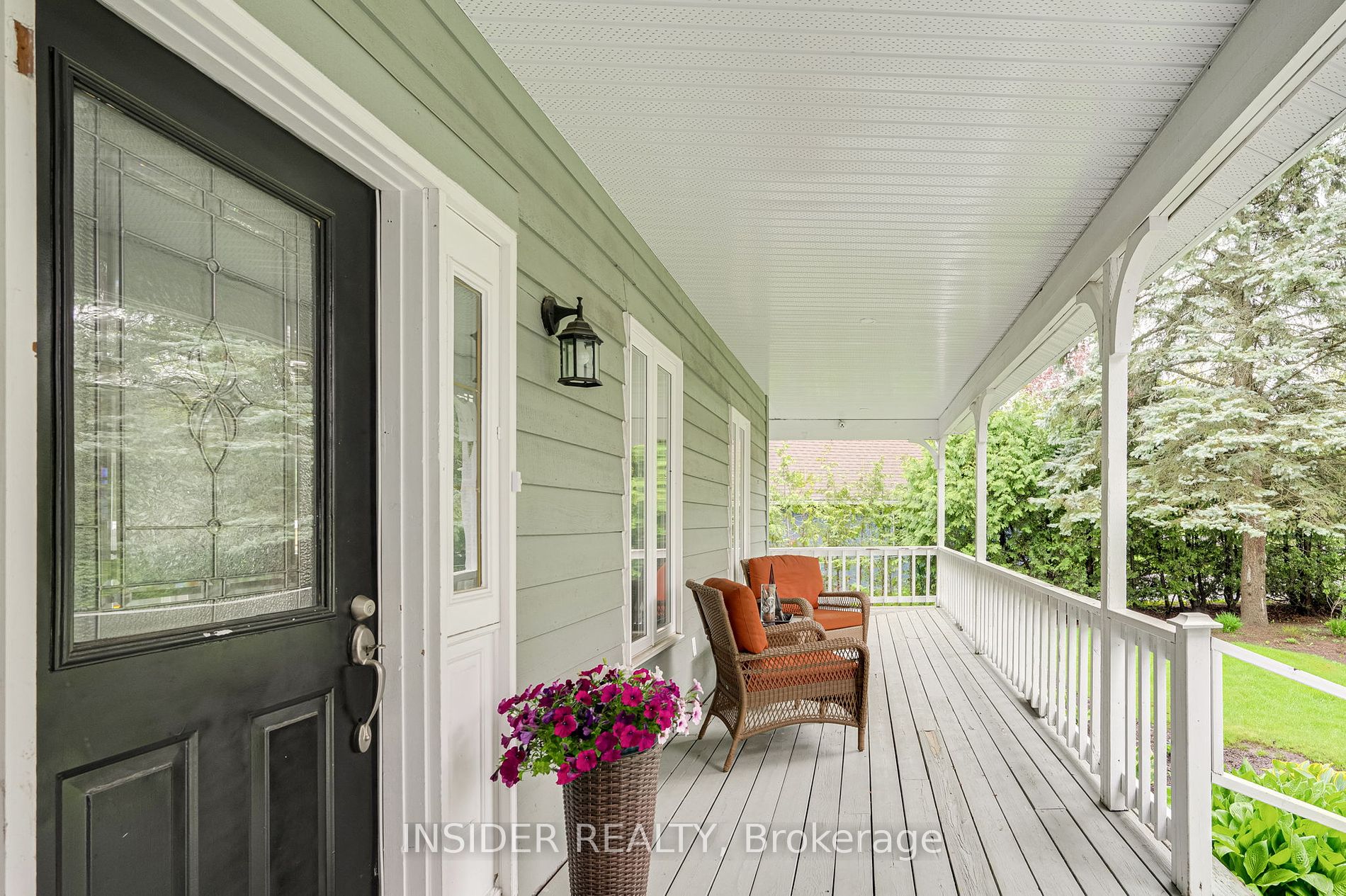 17 Smith Dr