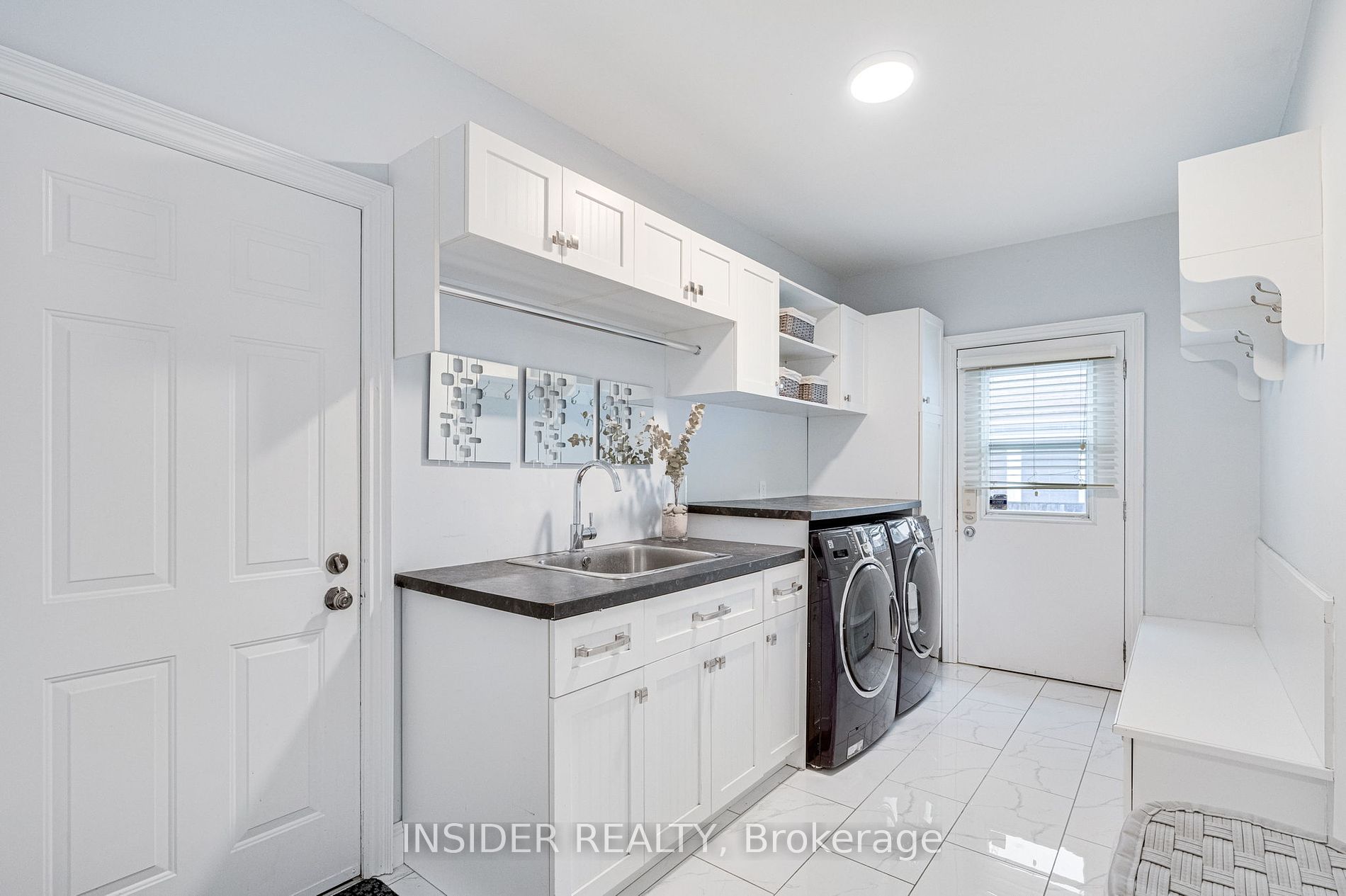 17 Smith Dr