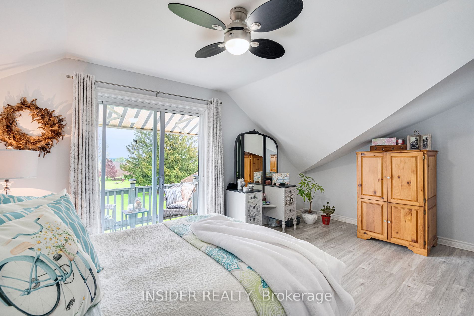 17 Smith Dr