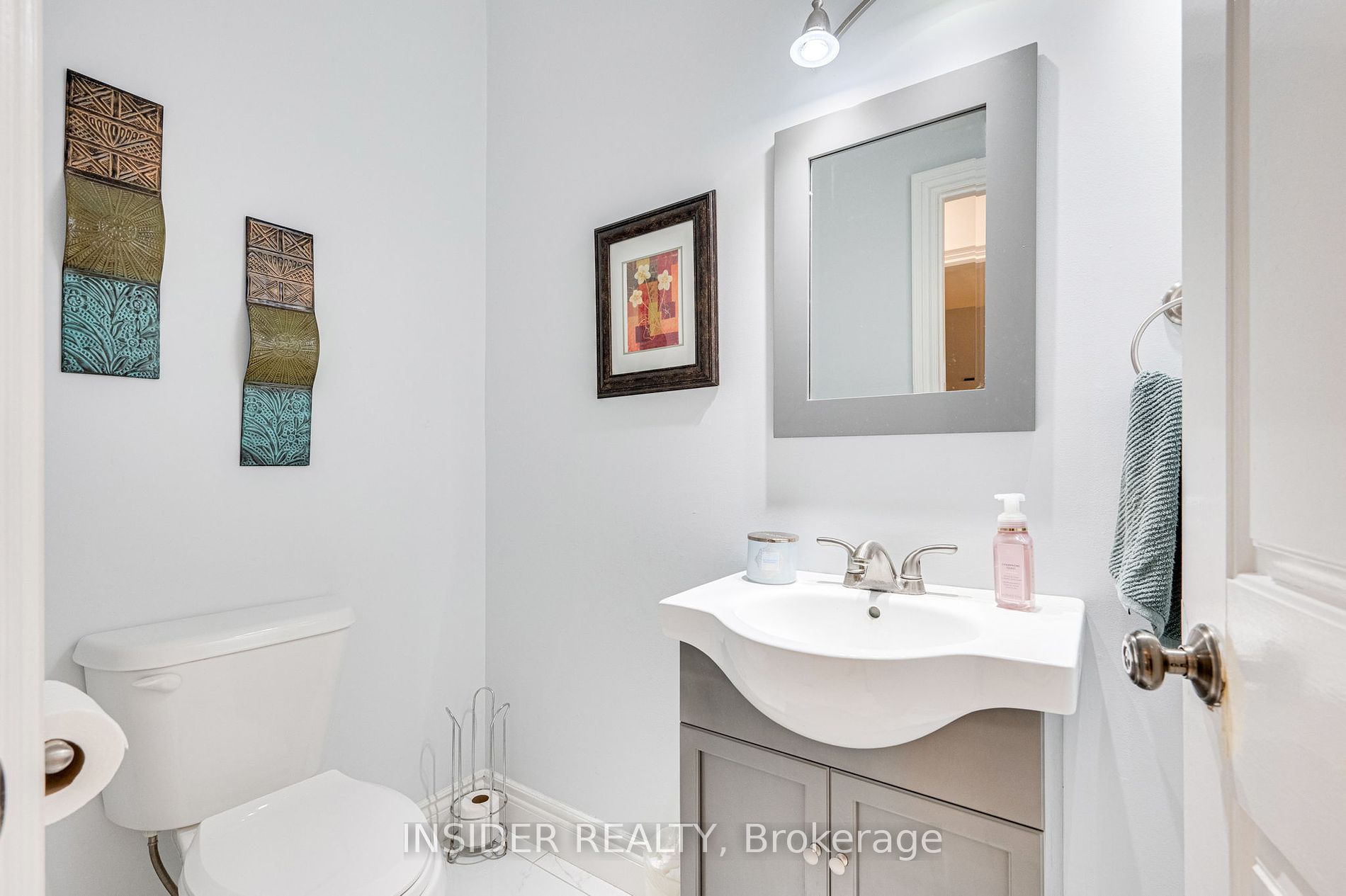 17 Smith Dr