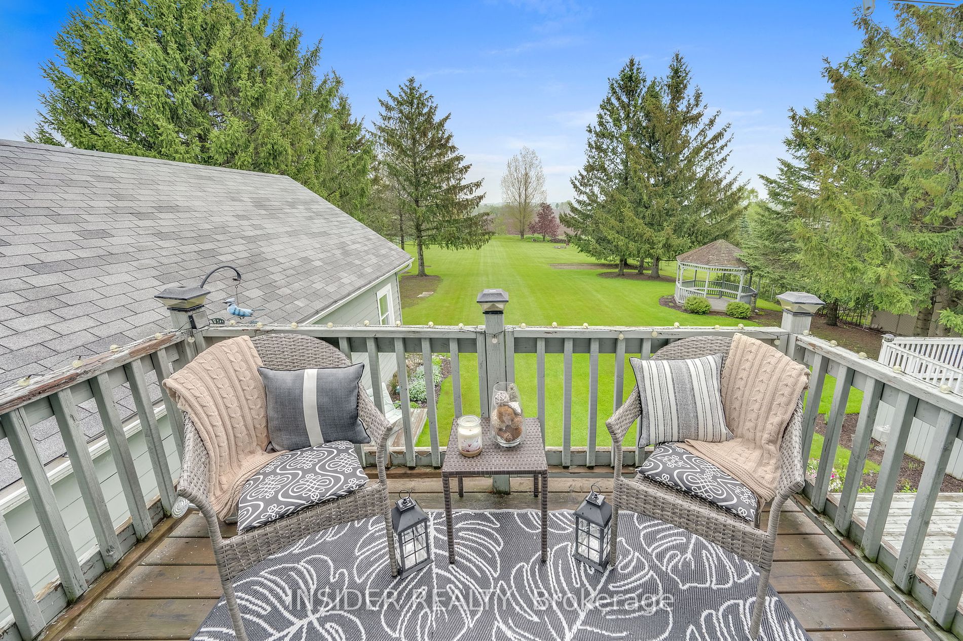 17 Smith Dr