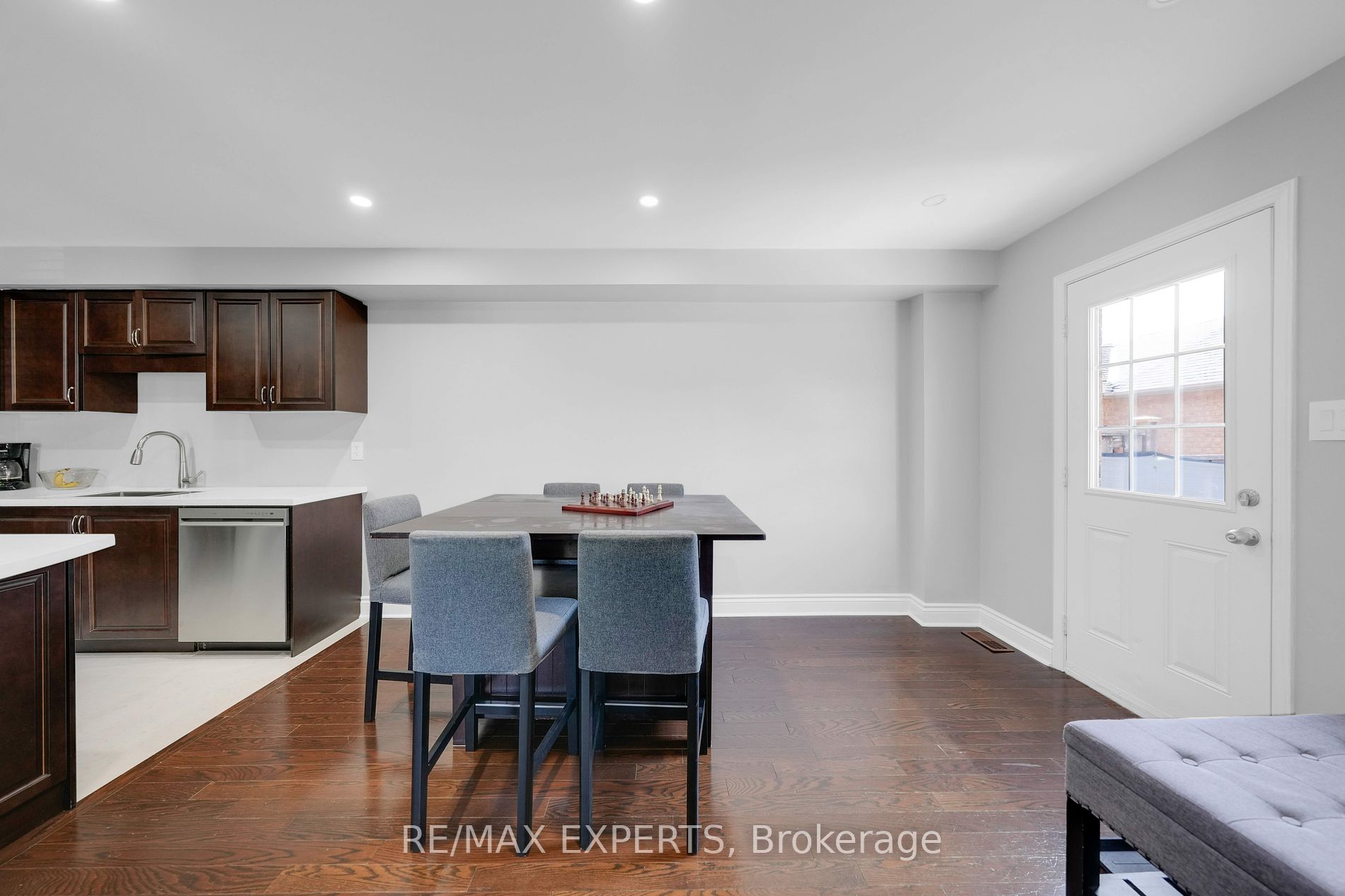 331 Davos Road
