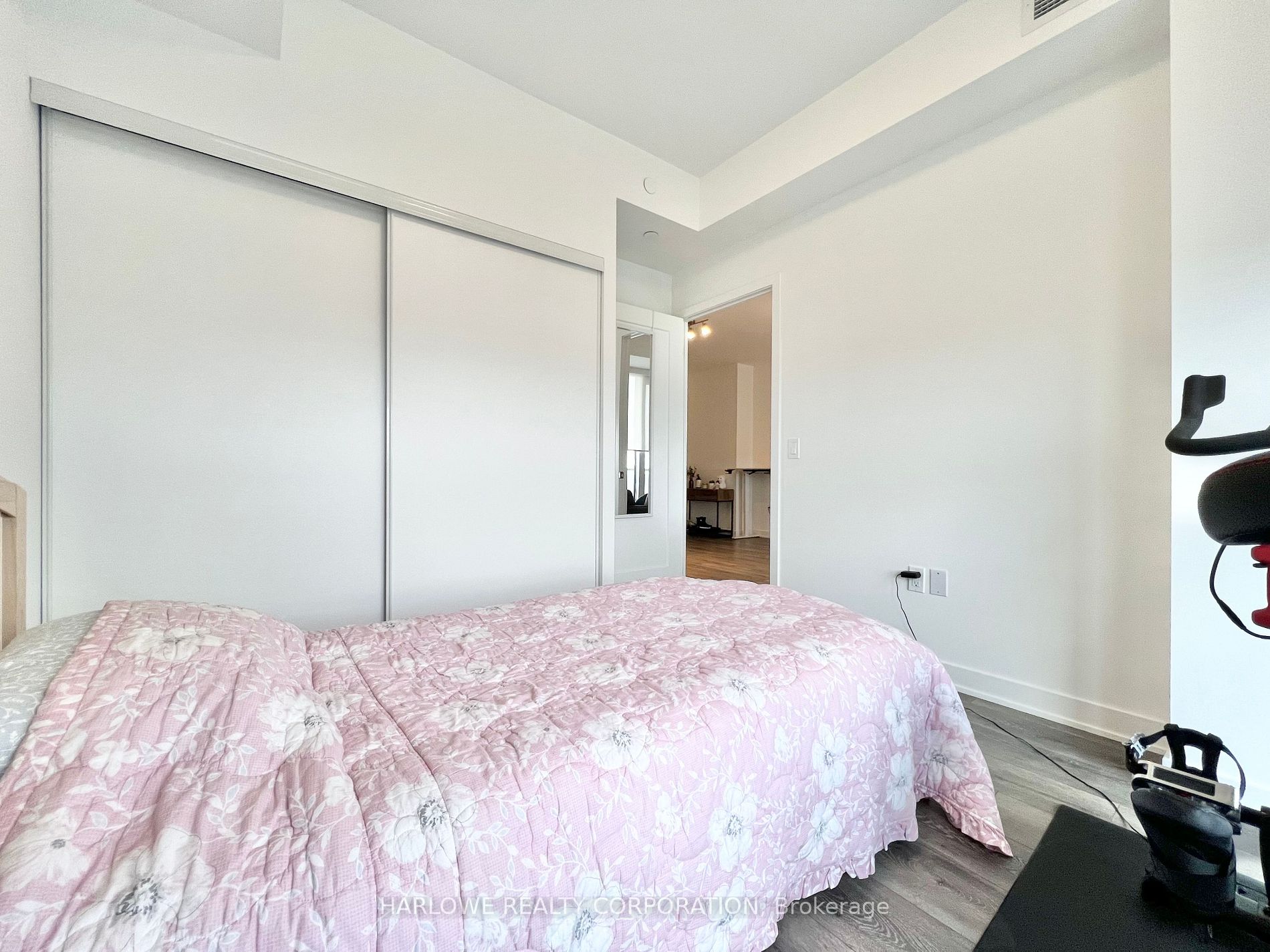 105 Oneida Crescent #1207