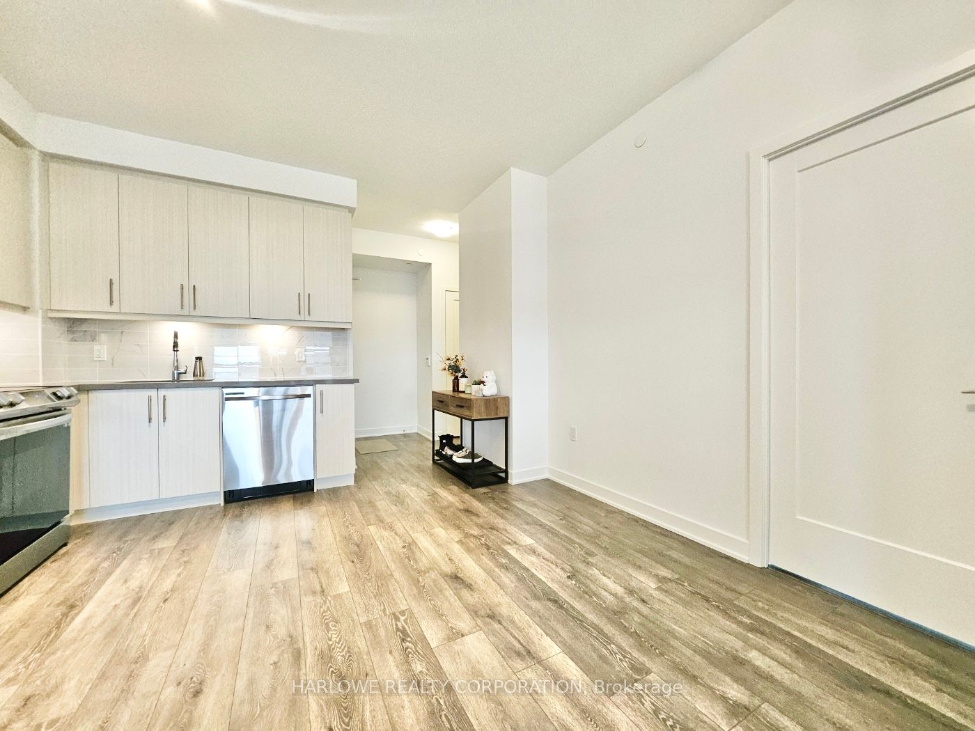 105 Oneida Crescent #1207