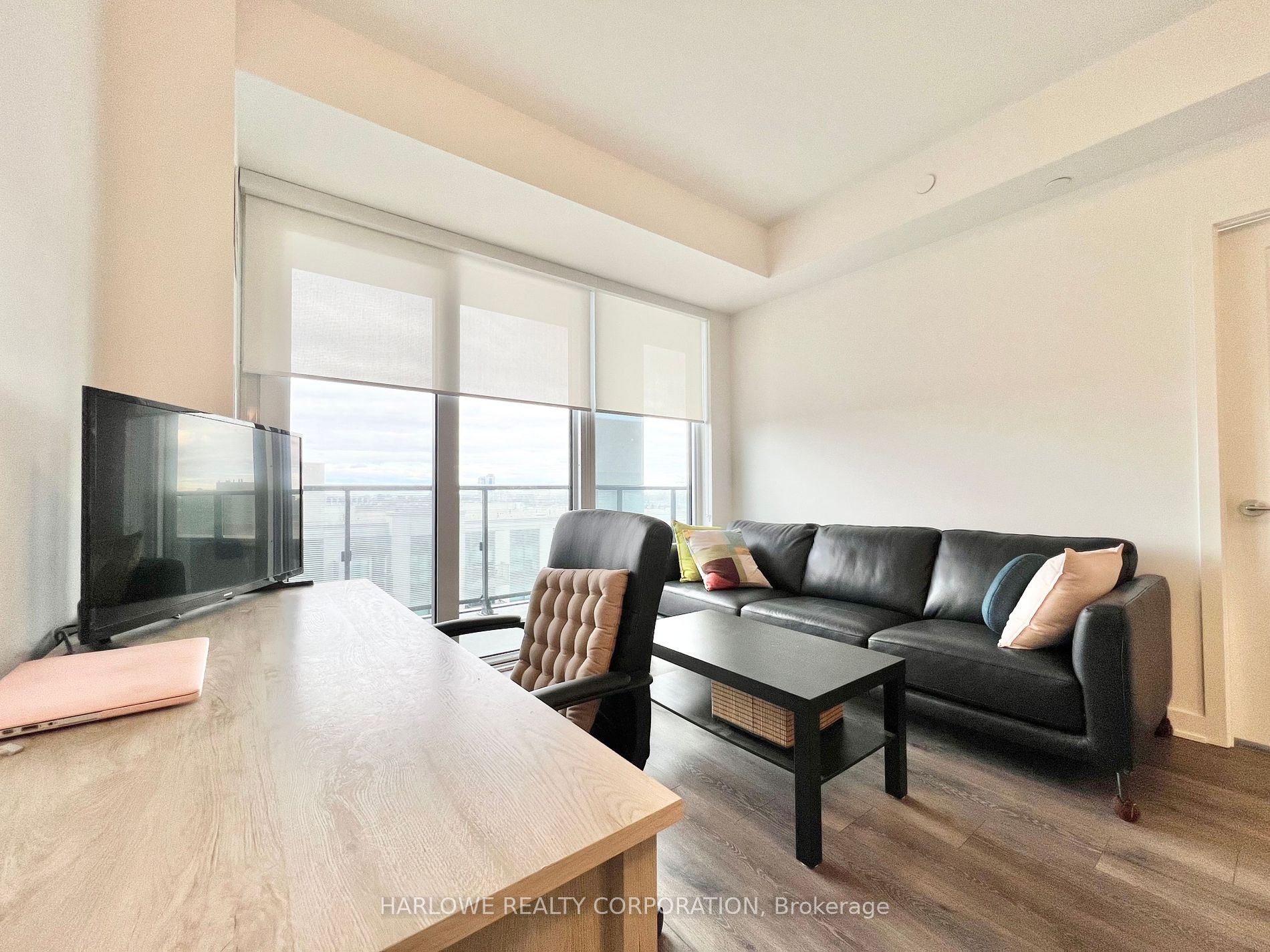 105 Oneida Crescent #1207