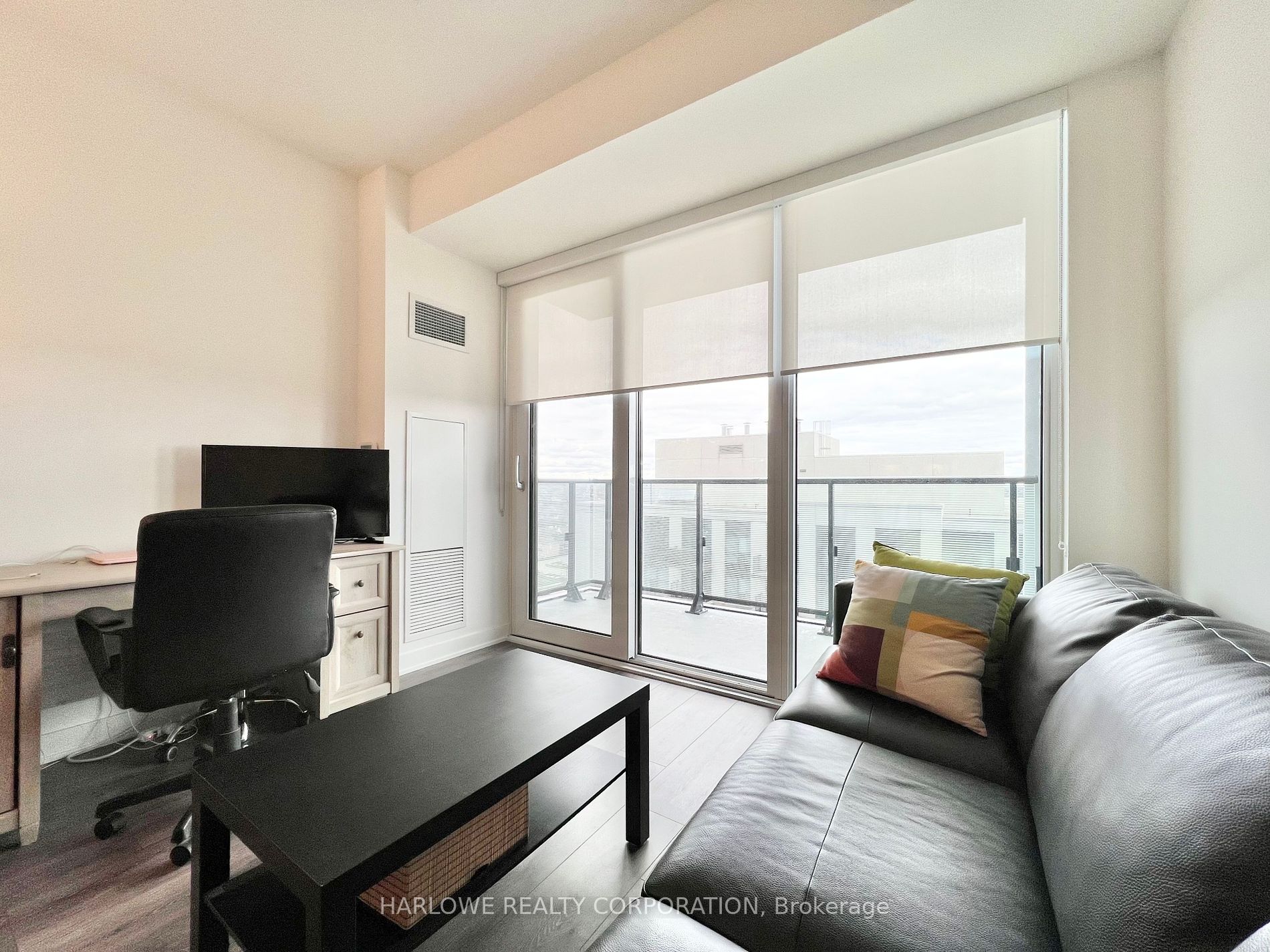 105 Oneida Crescent #1207
