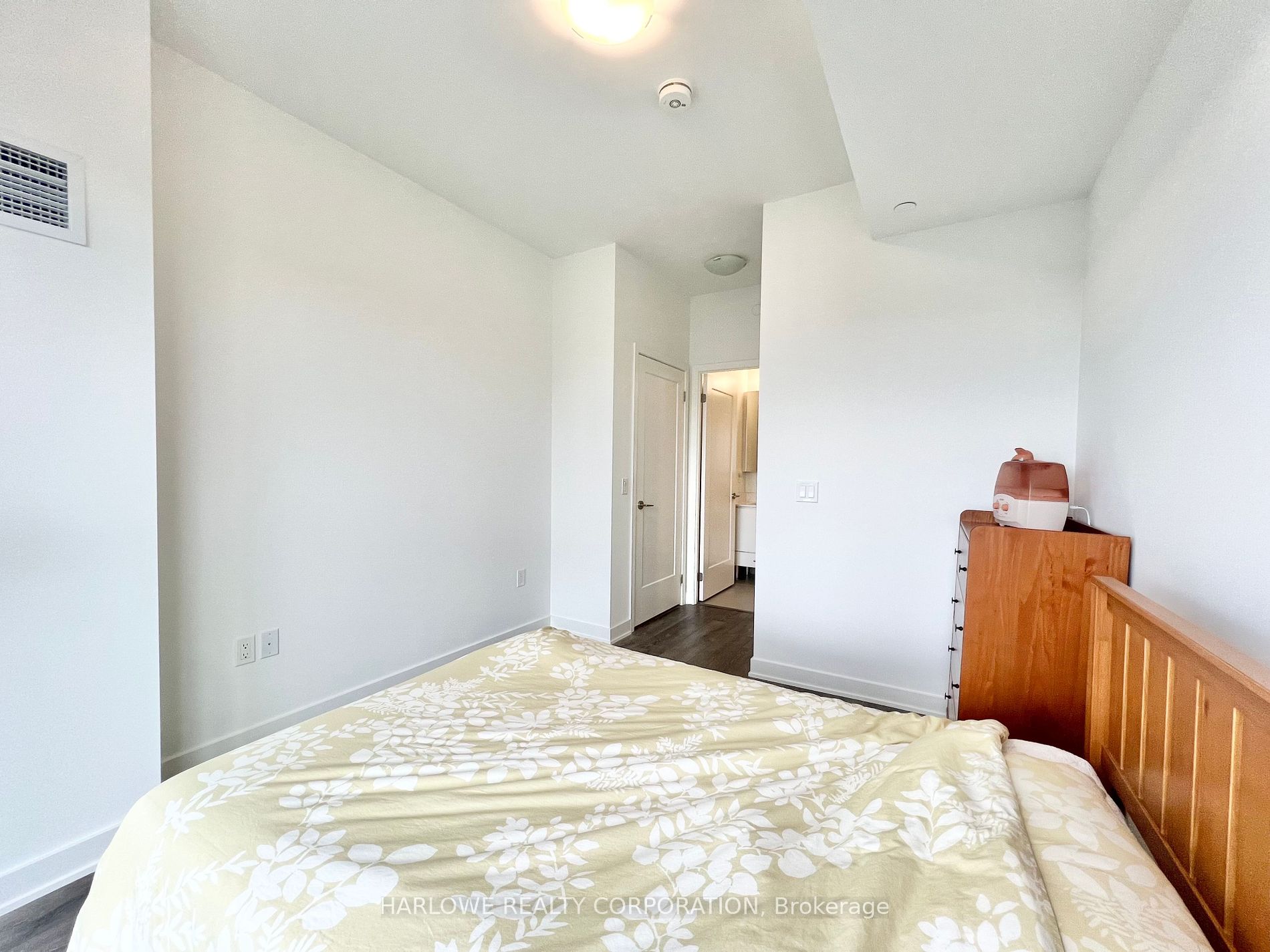 105 Oneida Crescent #1207