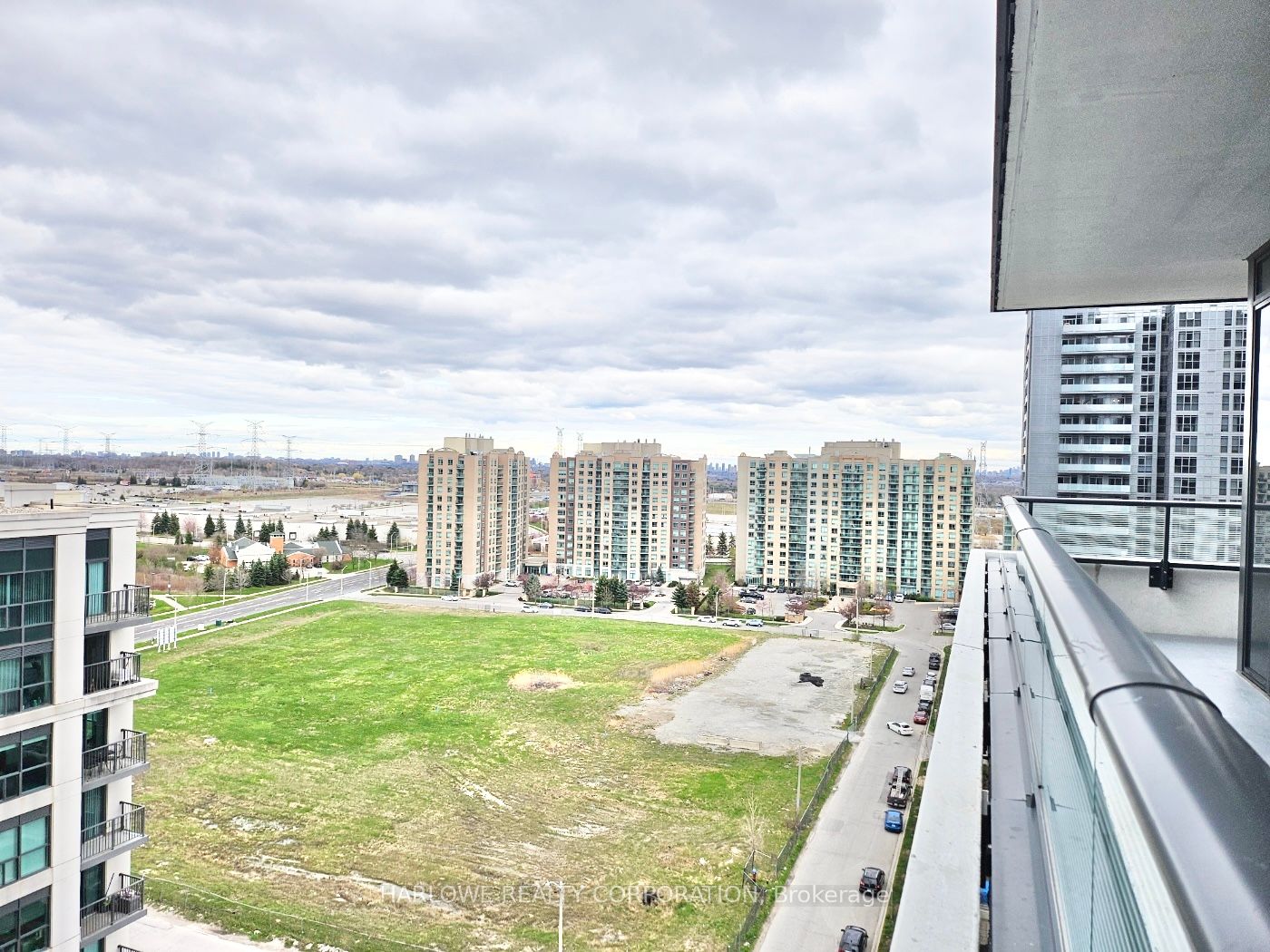 105 Oneida Crescent #1207