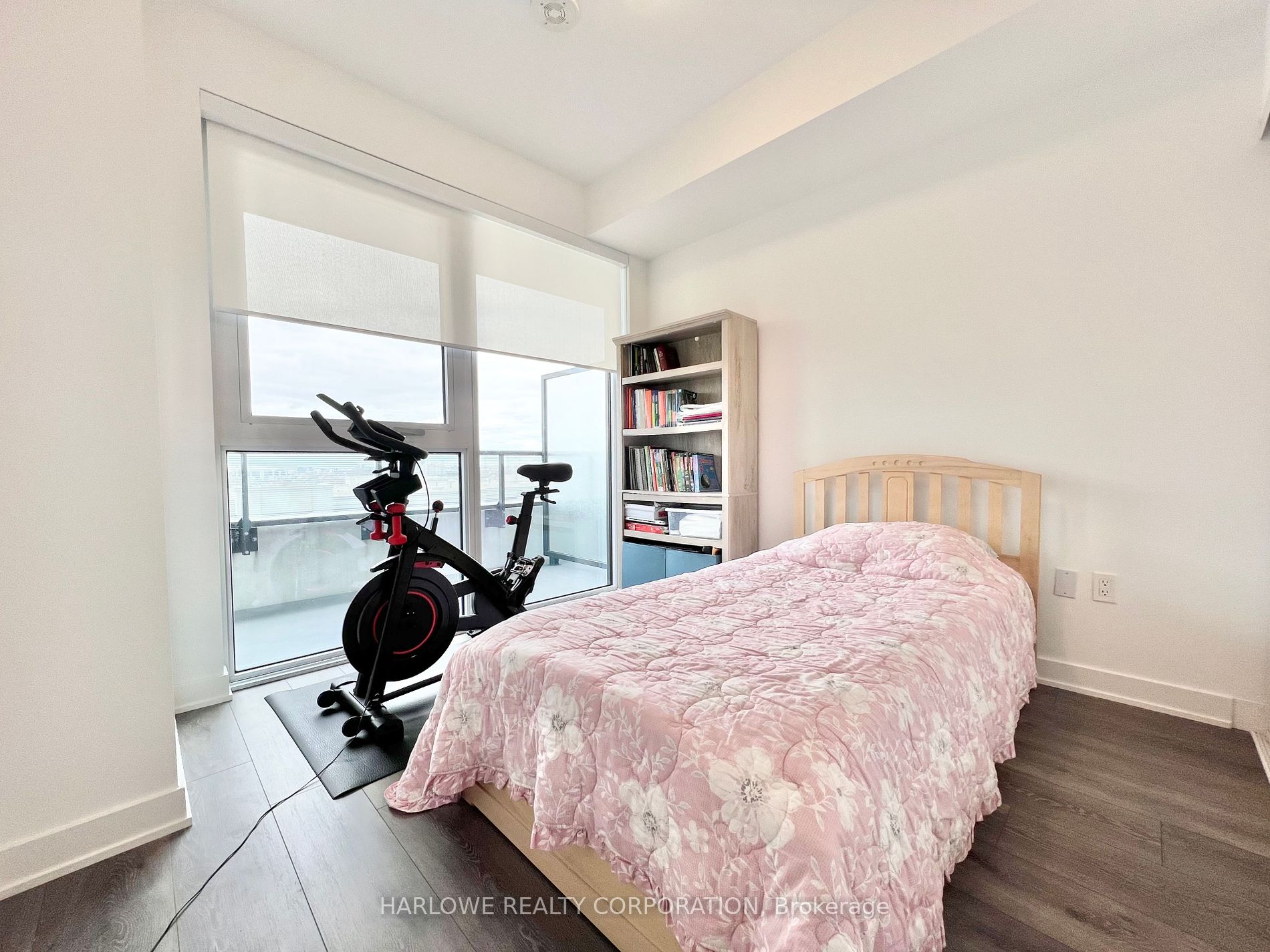 105 Oneida Crescent #1207