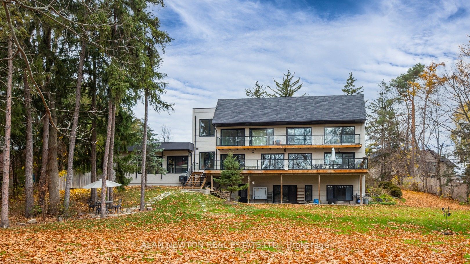 7 Albion Close