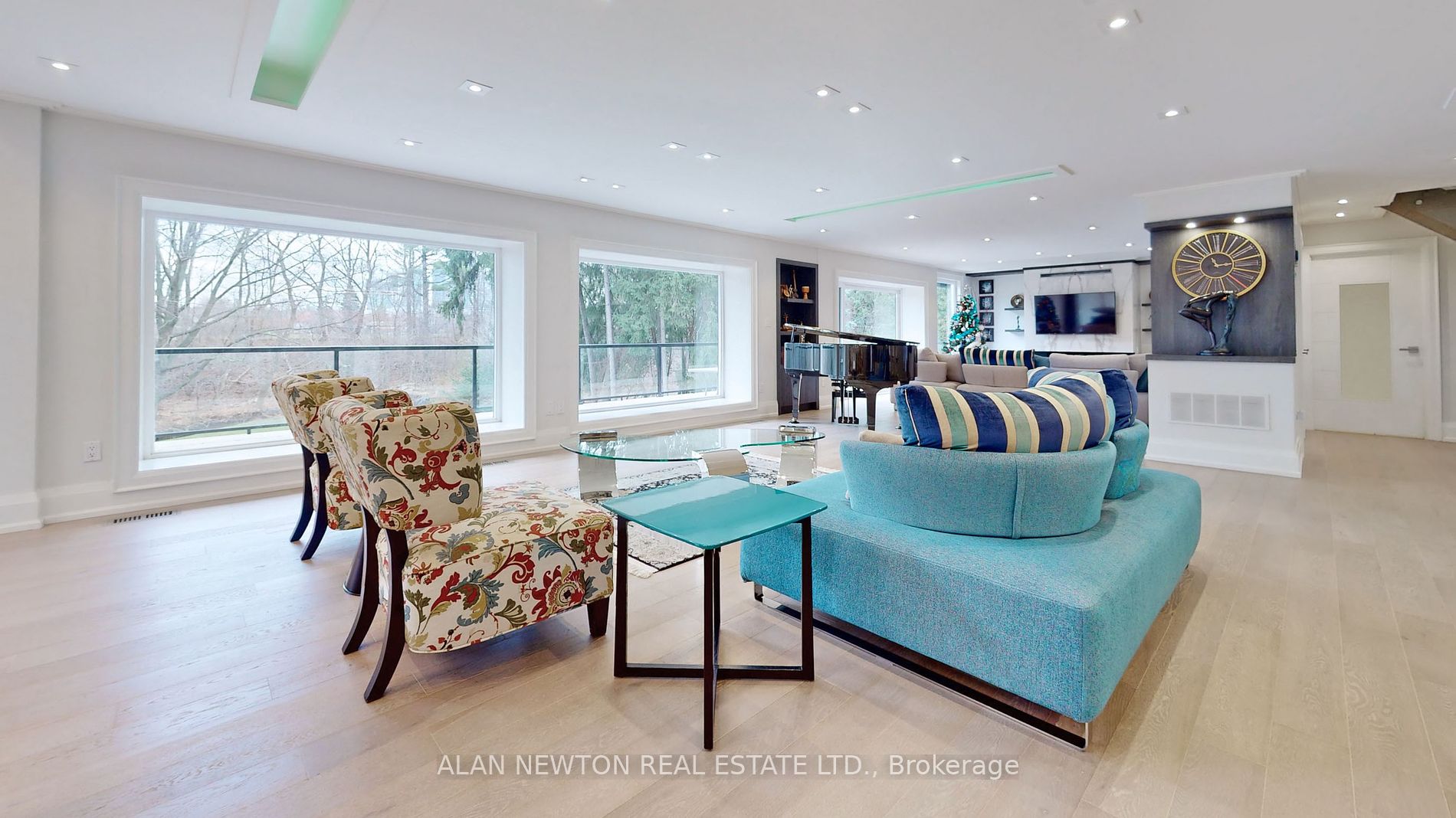 7 Albion Close