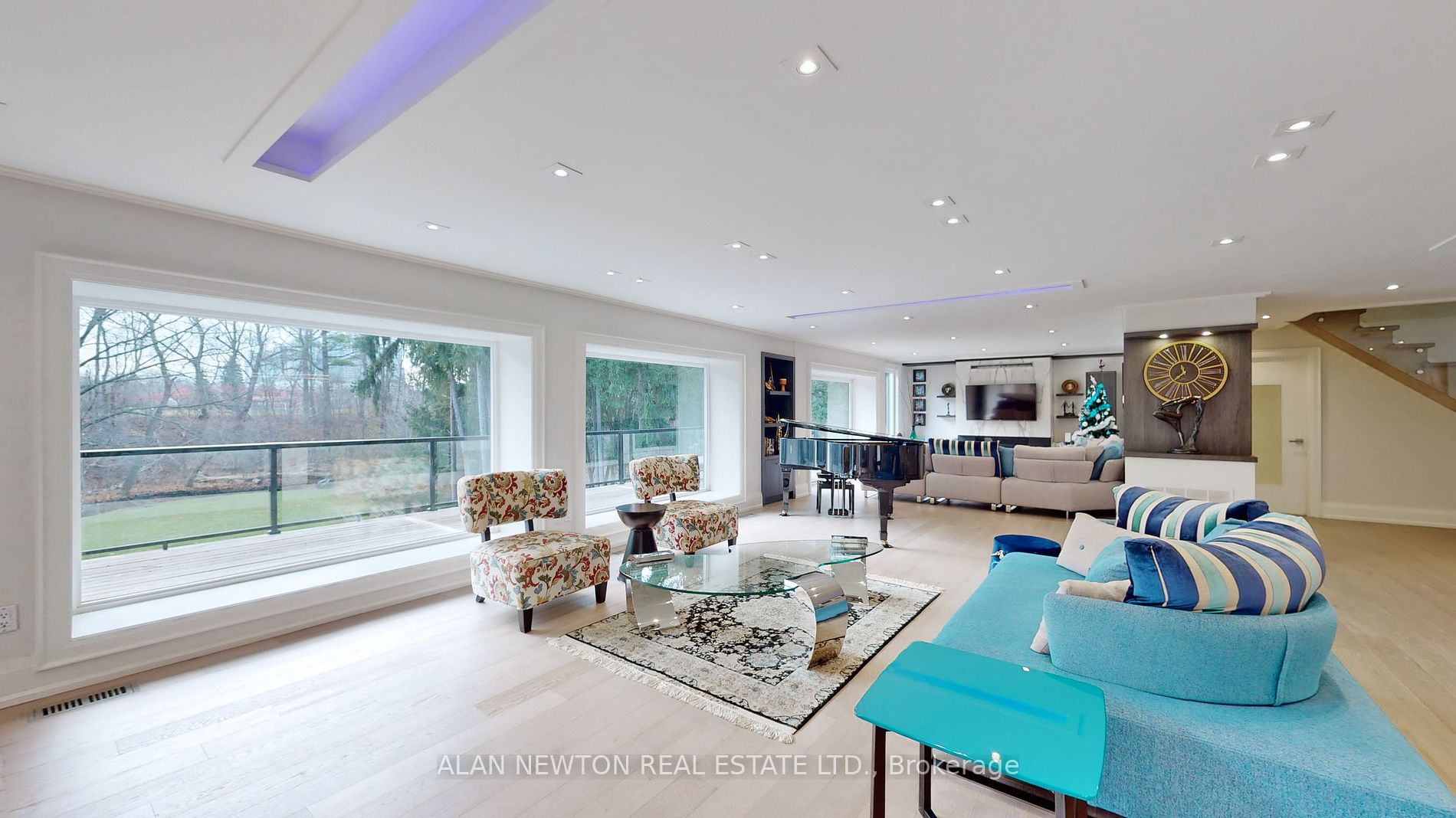 7 Albion Close