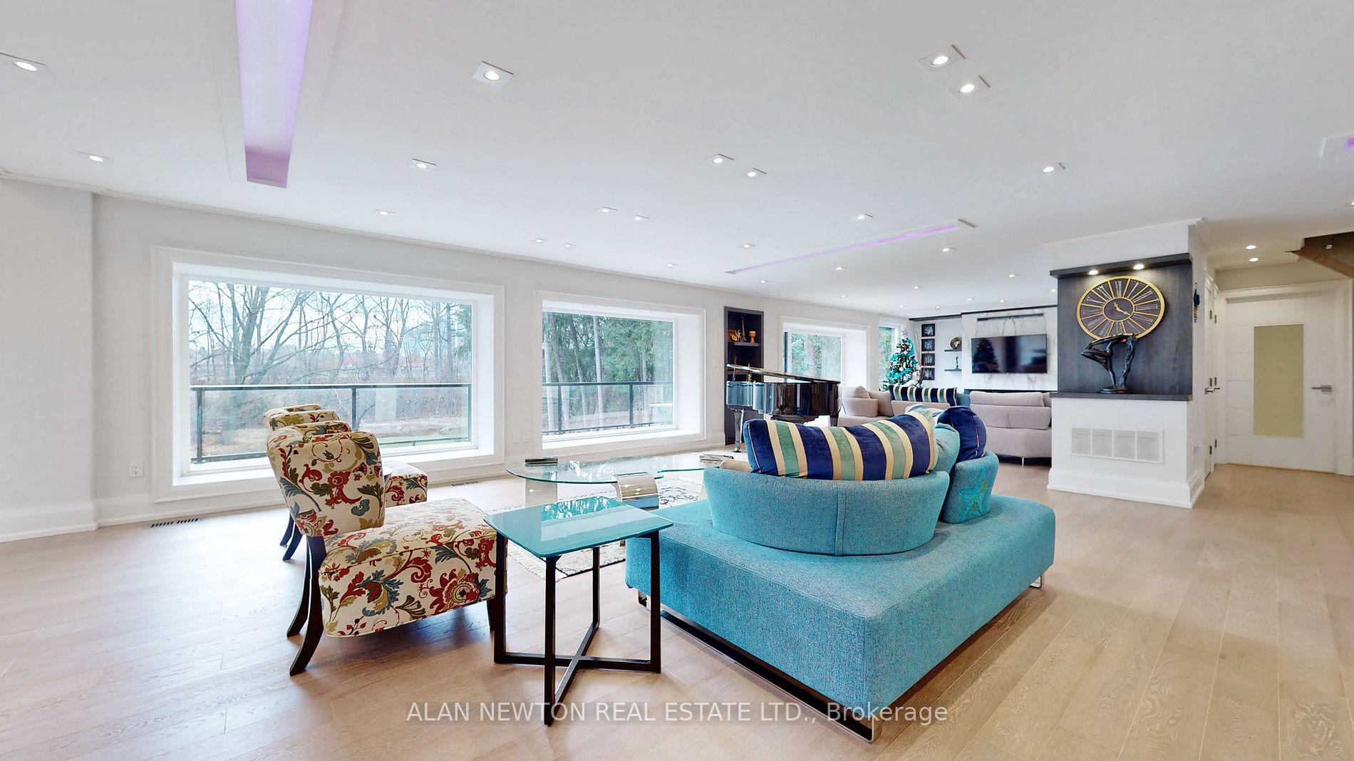 7 Albion Close
