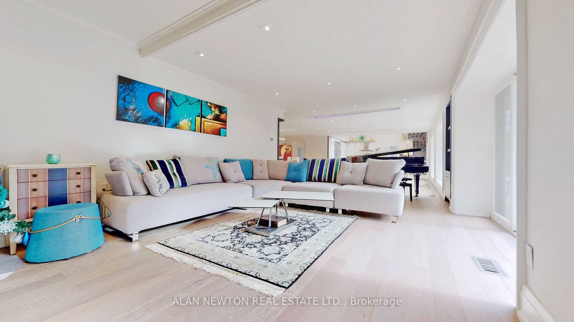 7 Albion Close