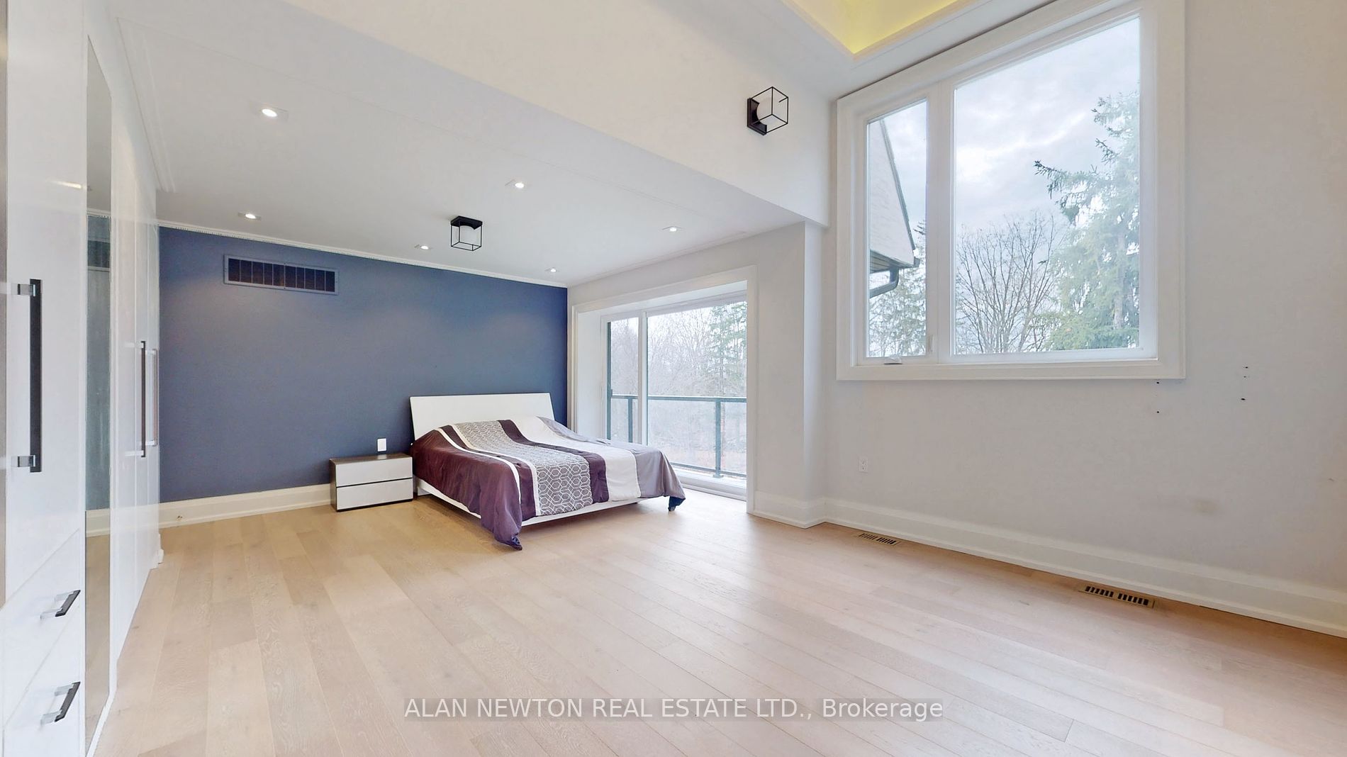 7 Albion Close