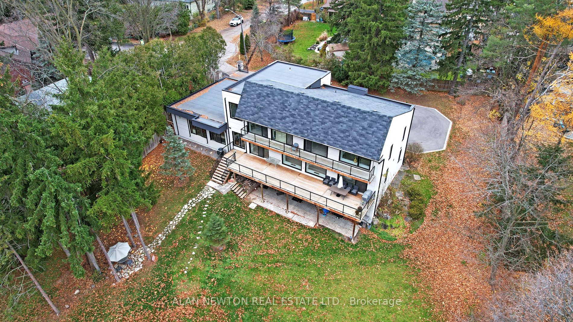 7 Albion Close