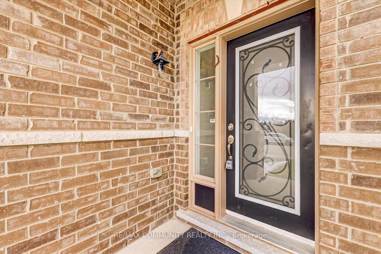 89 Gallagher Crescent W