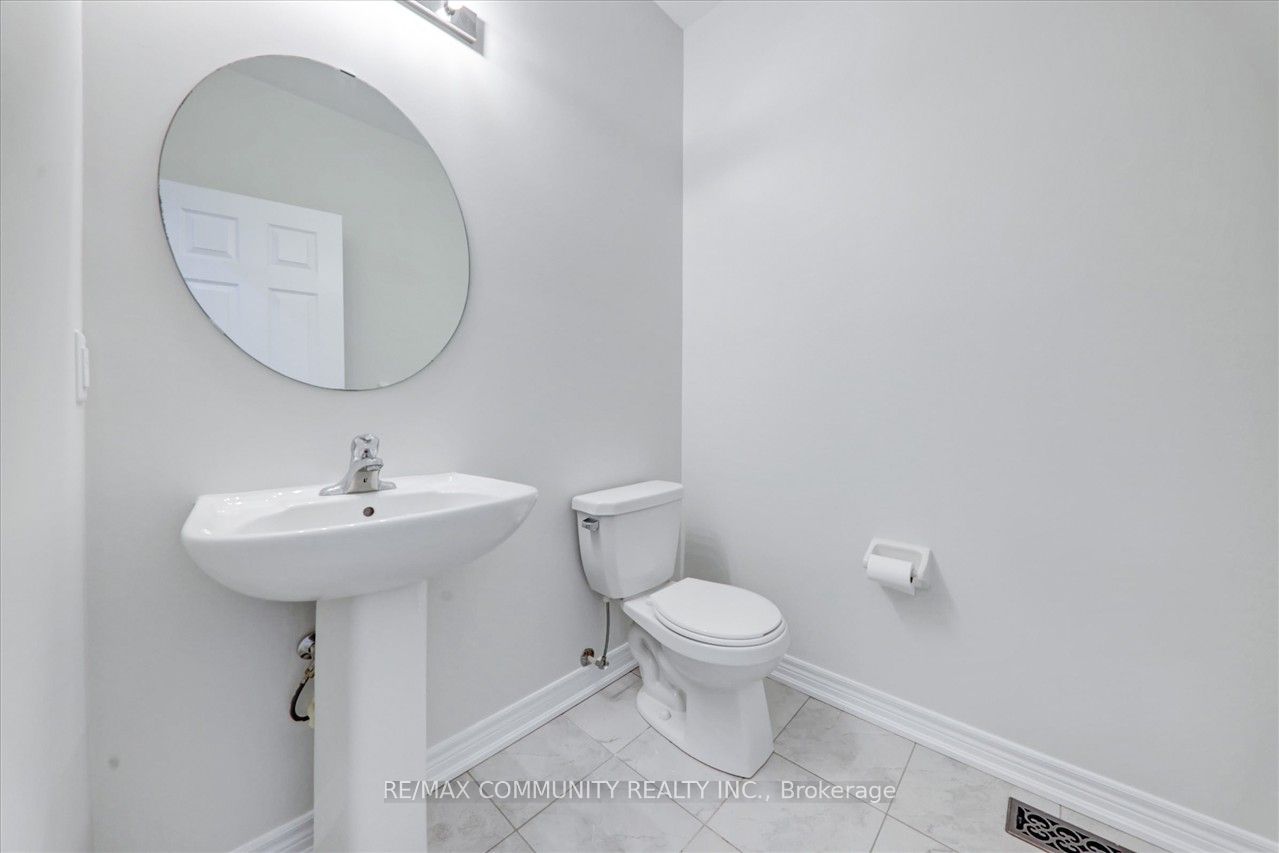 89 Gallagher Crescent W