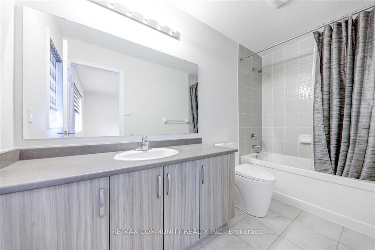 89 Gallagher Crescent W
