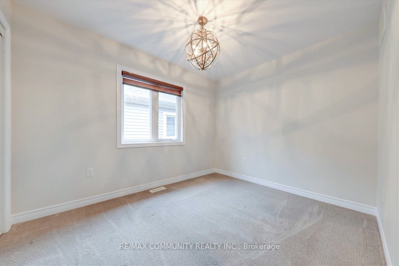 89 Gallagher Crescent W
