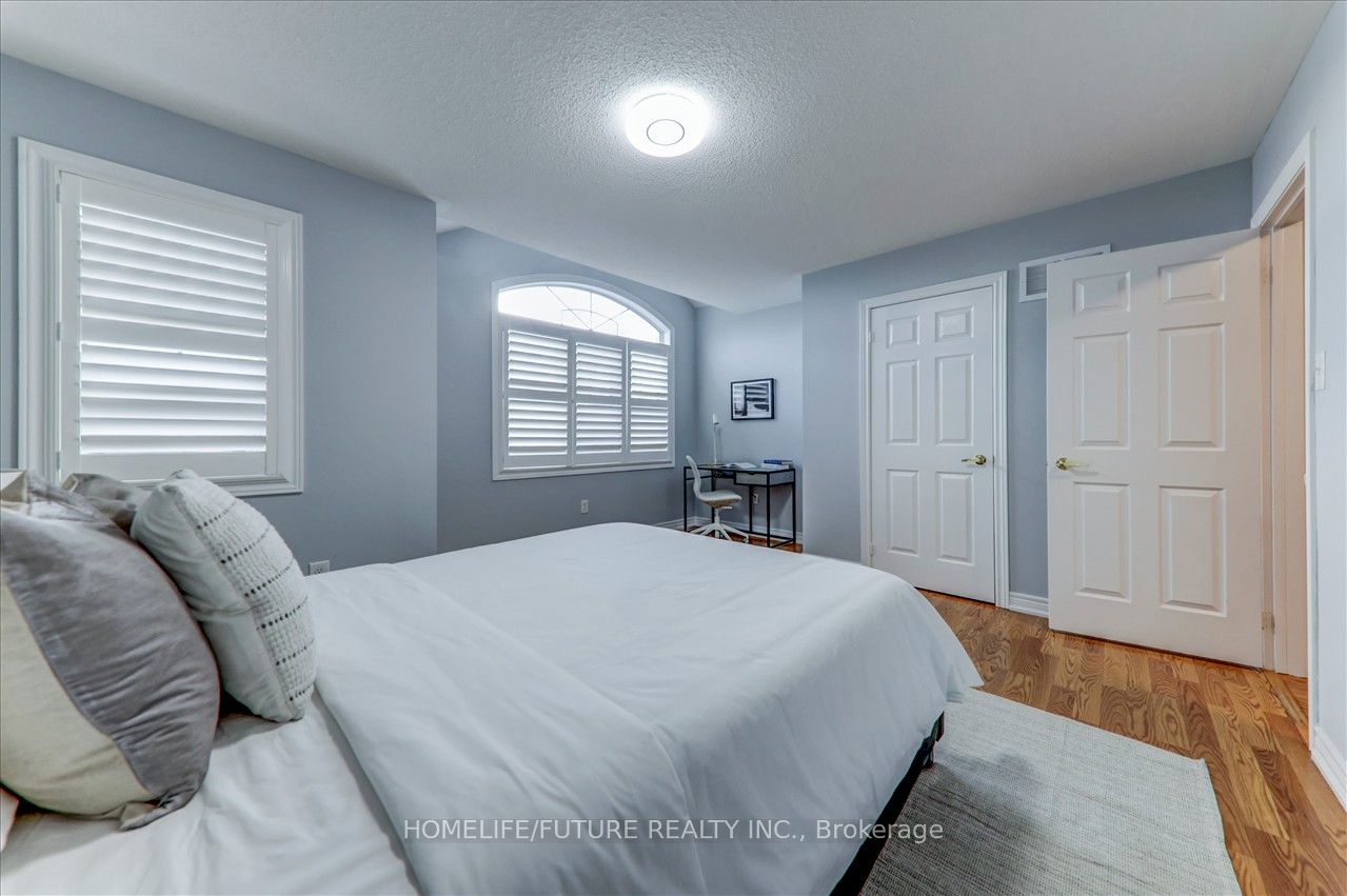 7 Wozniak Crescent