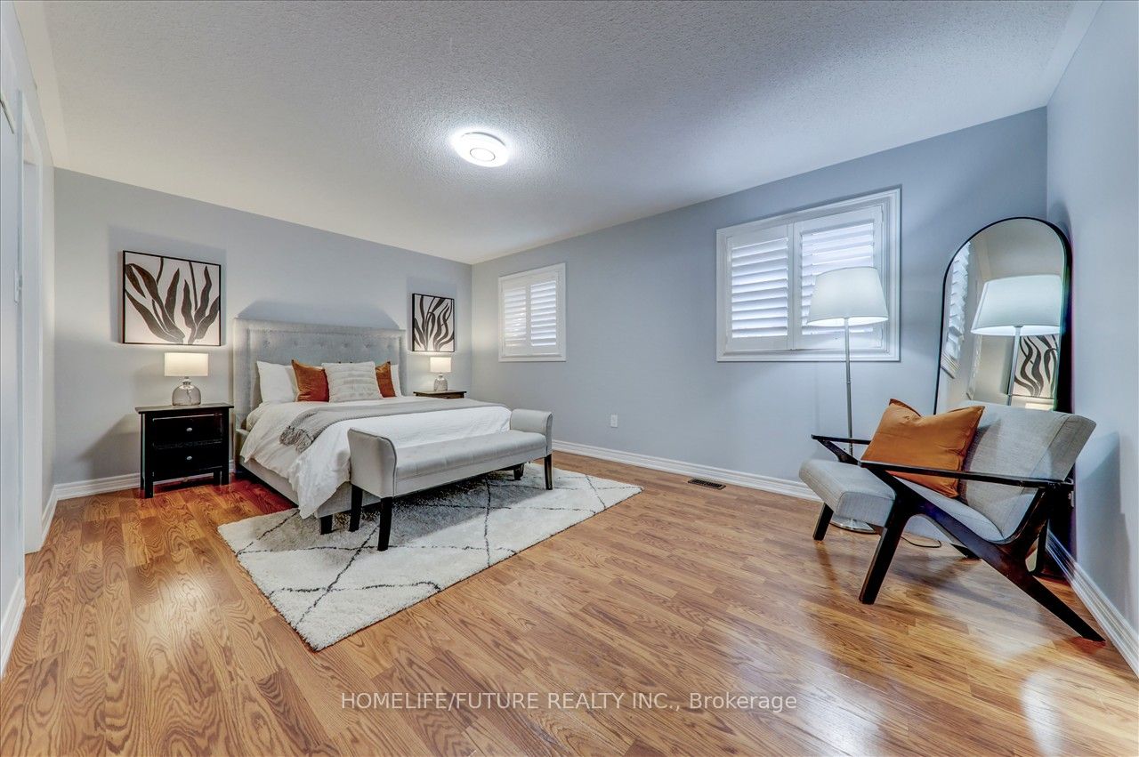 7 Wozniak Crescent
