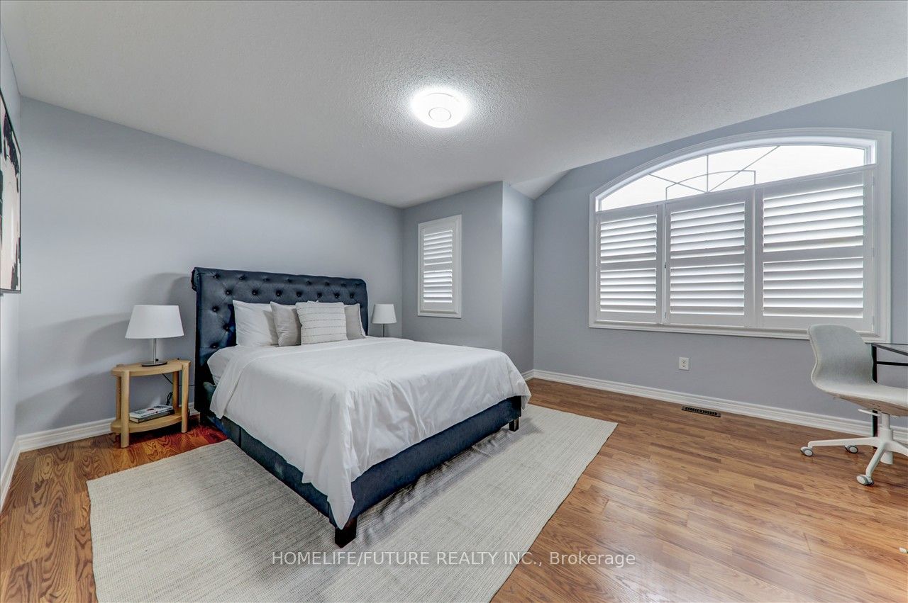 7 Wozniak Crescent