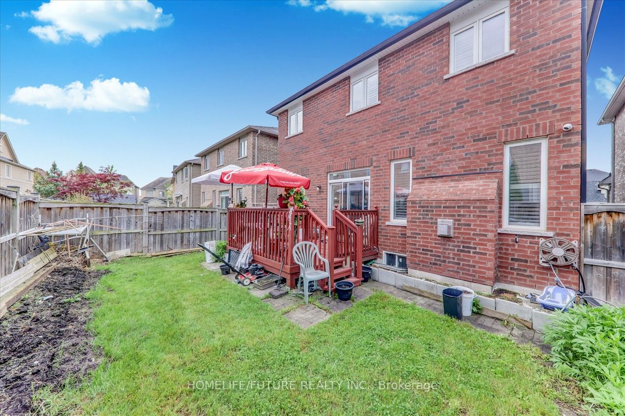 7 Wozniak Crescent