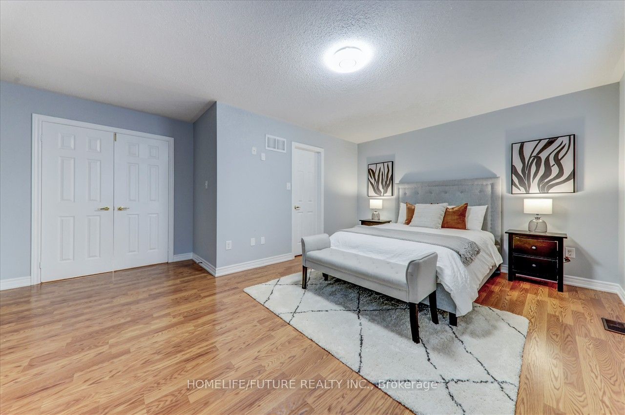 7 Wozniak Crescent