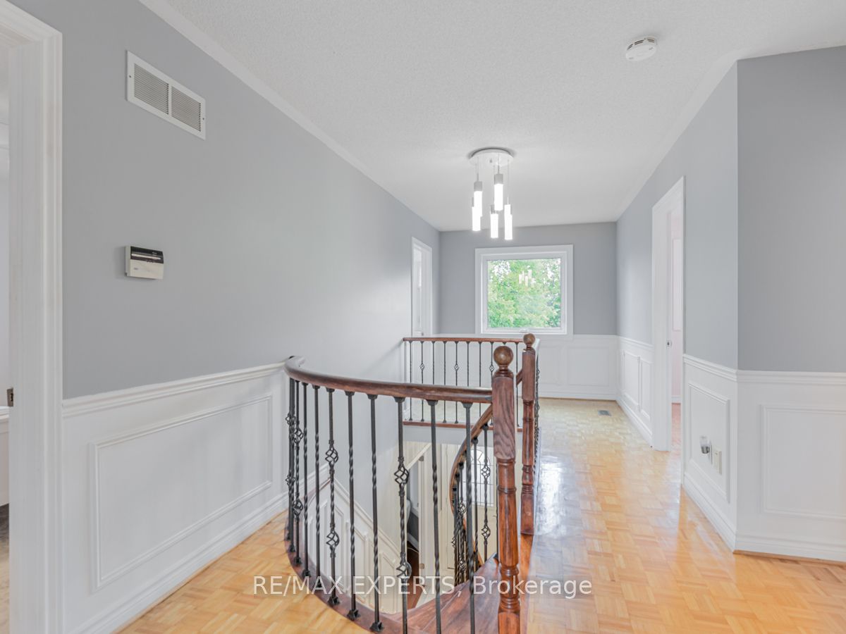 71 Castlepoint Drive