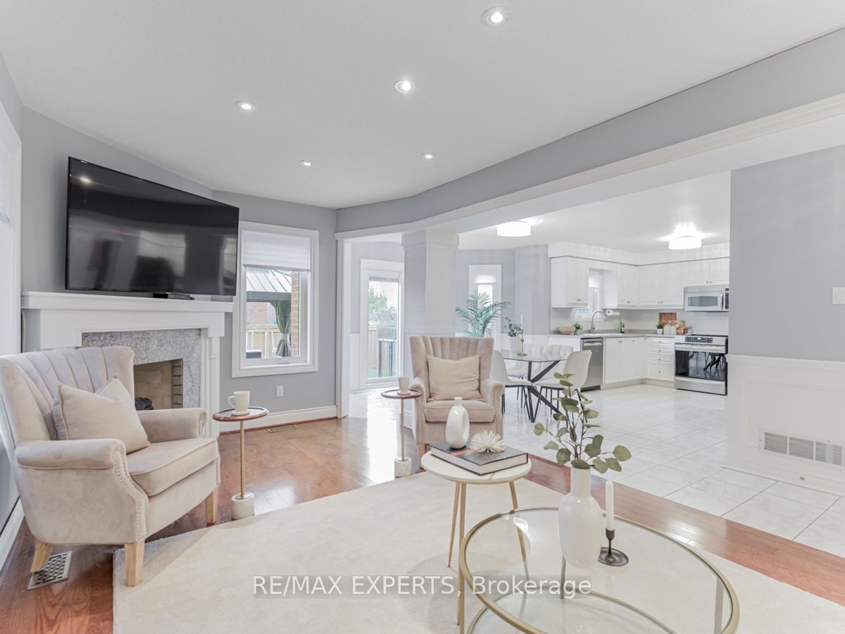 71 Castlepoint Drive