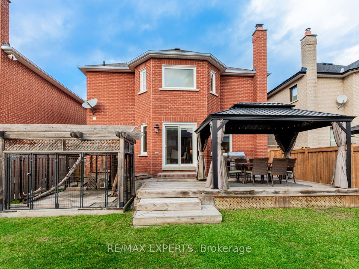 71 Castlepoint Drive