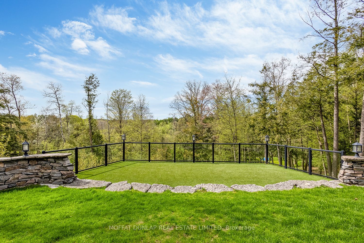 124 Elmpine Trail