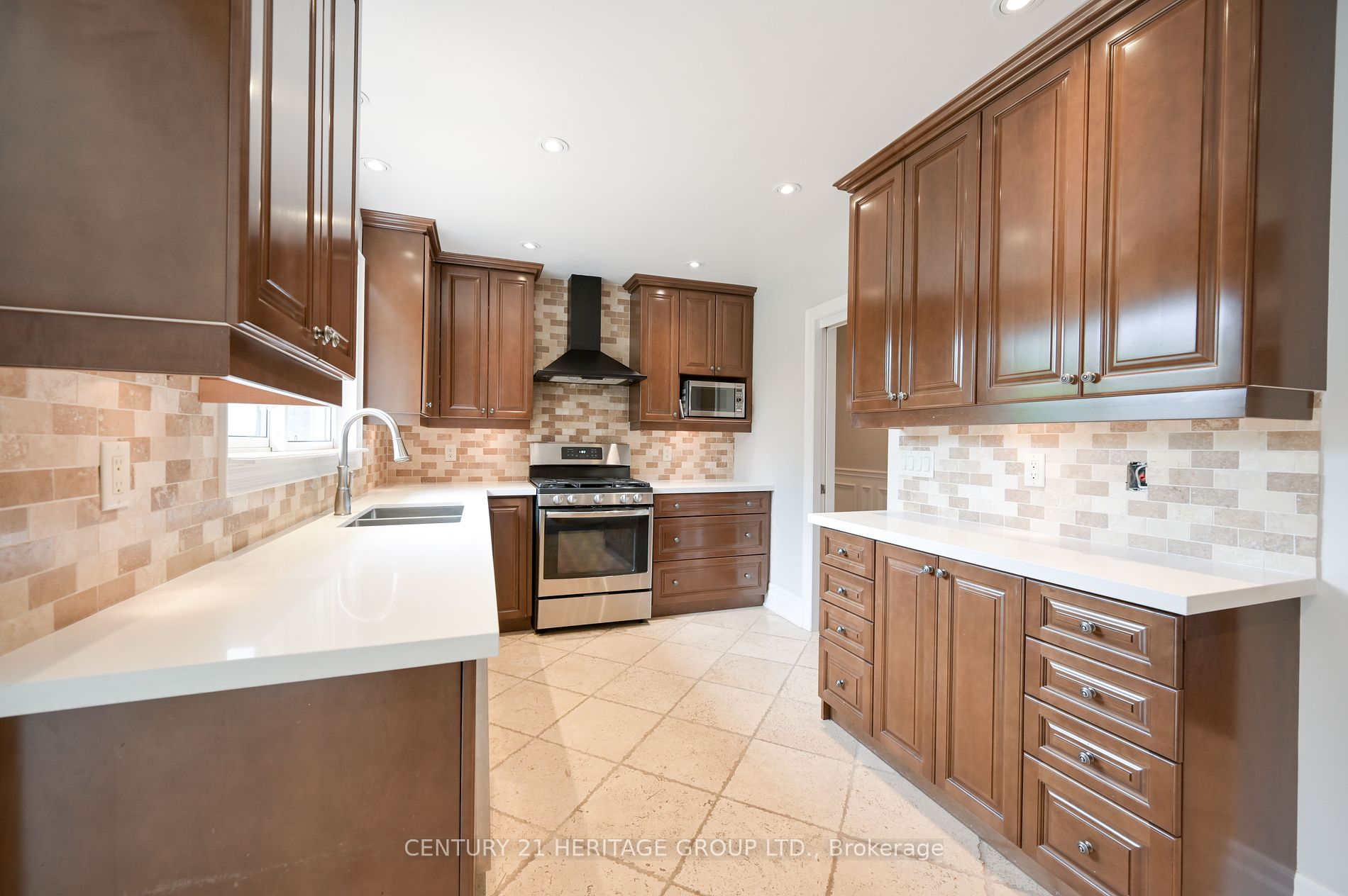 315 Bennet Dr